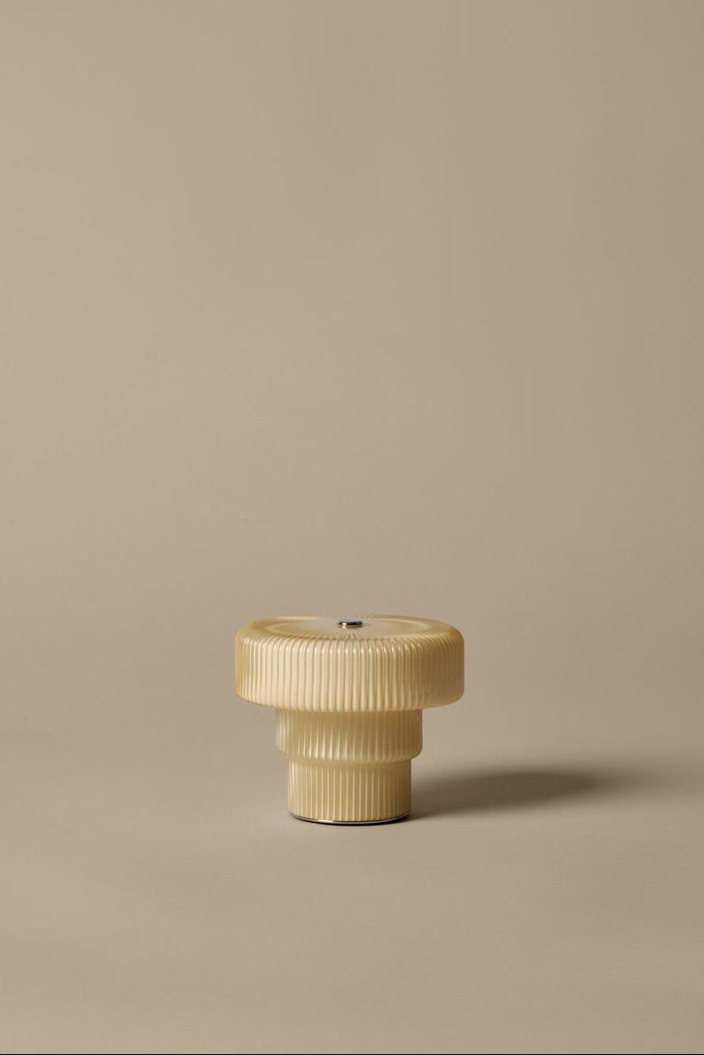 Ripple trådløs lampe, H10 cm - Oat