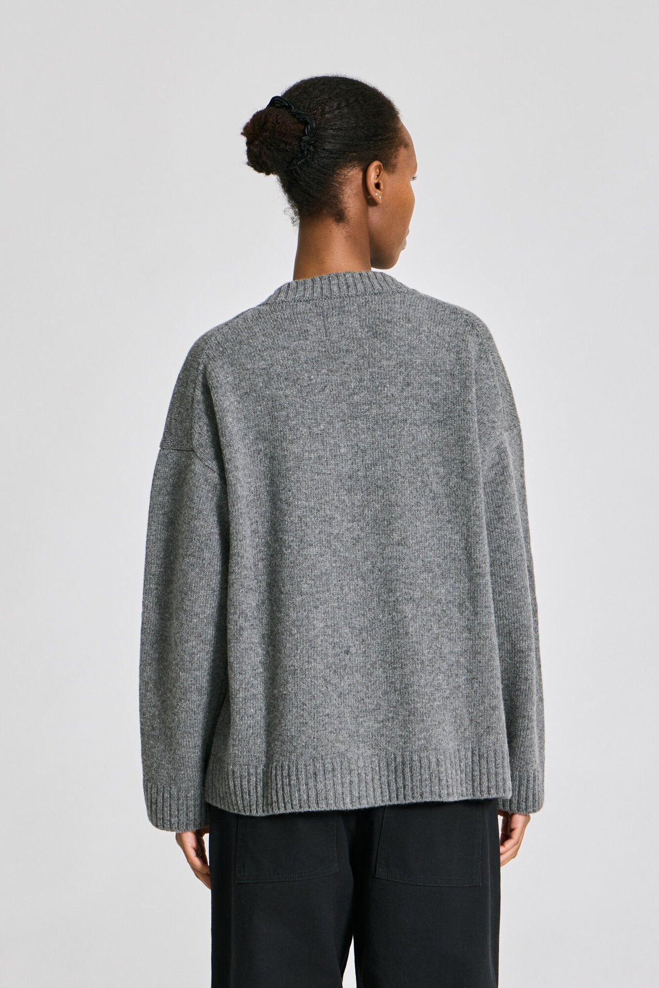 Elvira Lambswool V-Neck striktrøje - Graffitti Grey Mel
