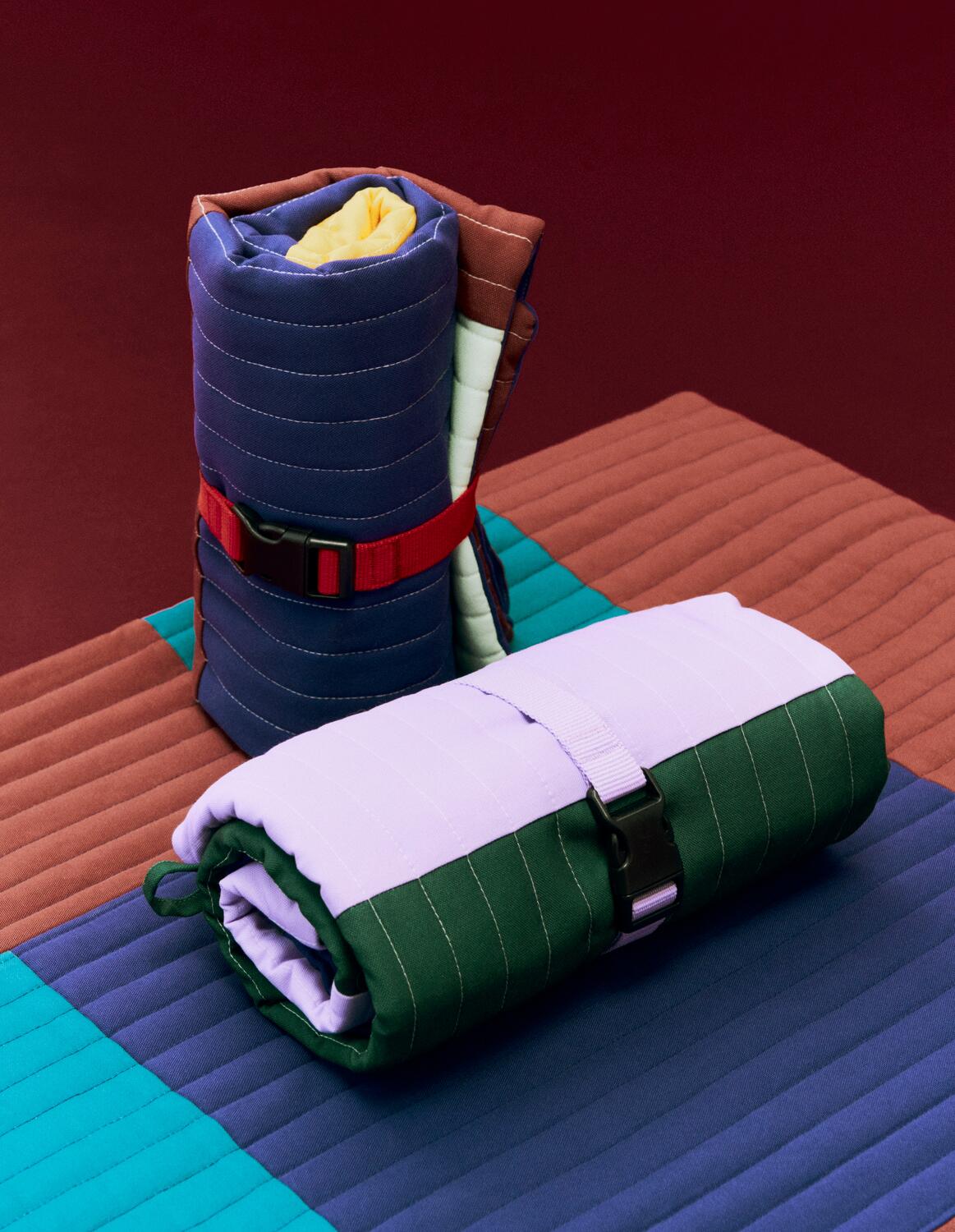 Rejsetæppe til hunde, burgundy/blå/grøn - 80x80 cm.