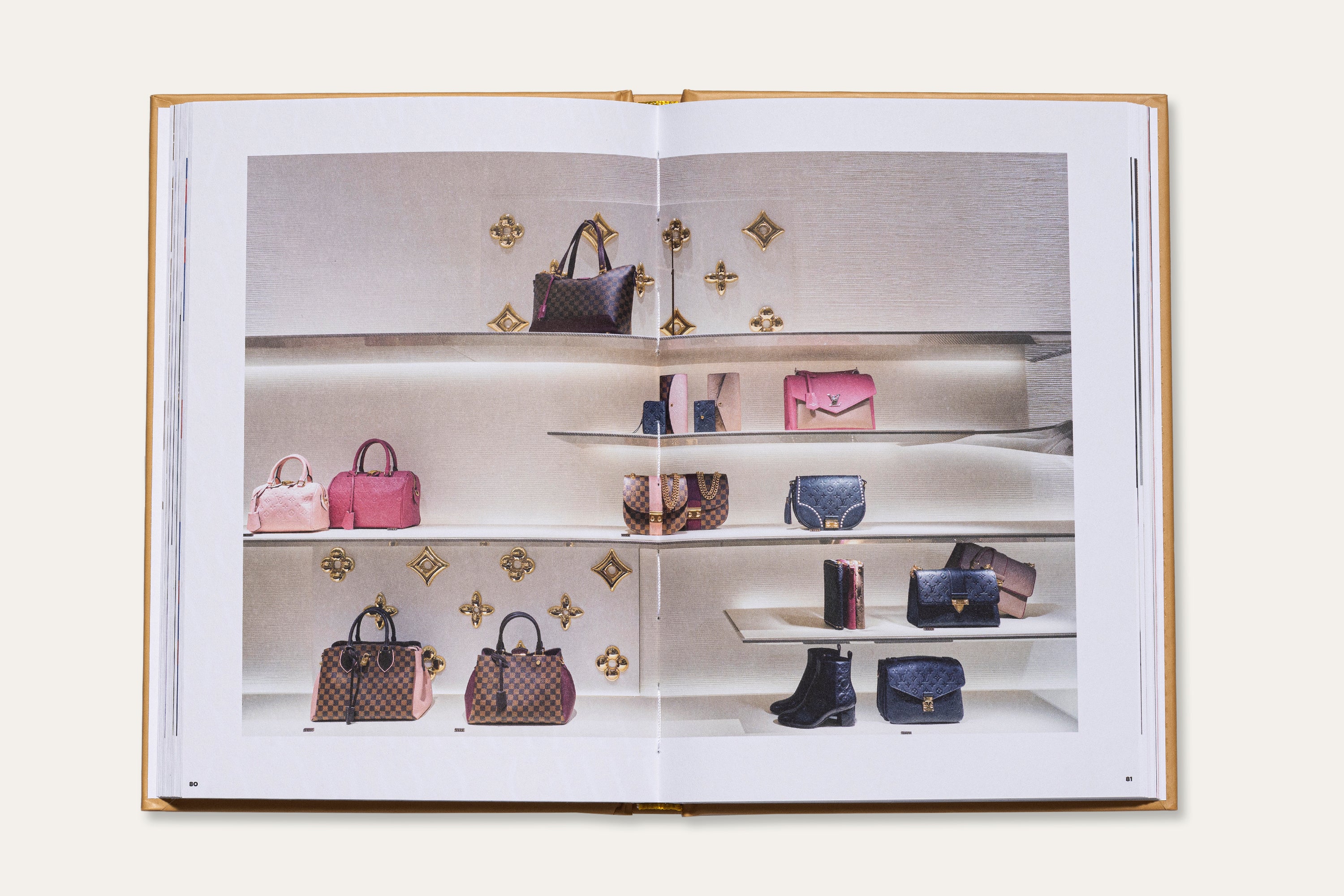 The Essence of Louis Vuitton bog