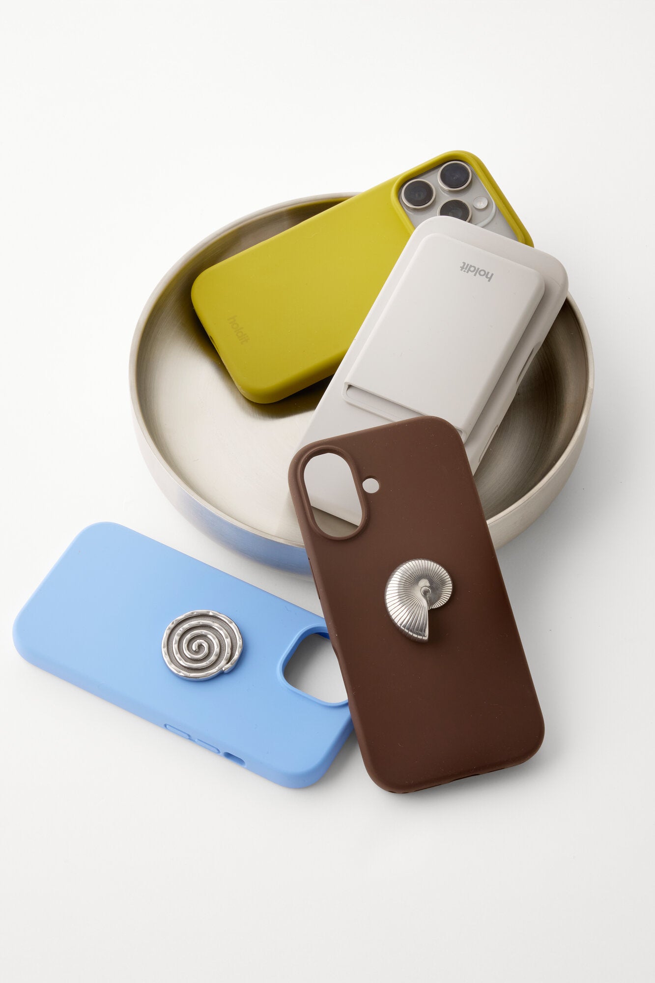 Silicone MagSafe Compatible cover - Chocolate