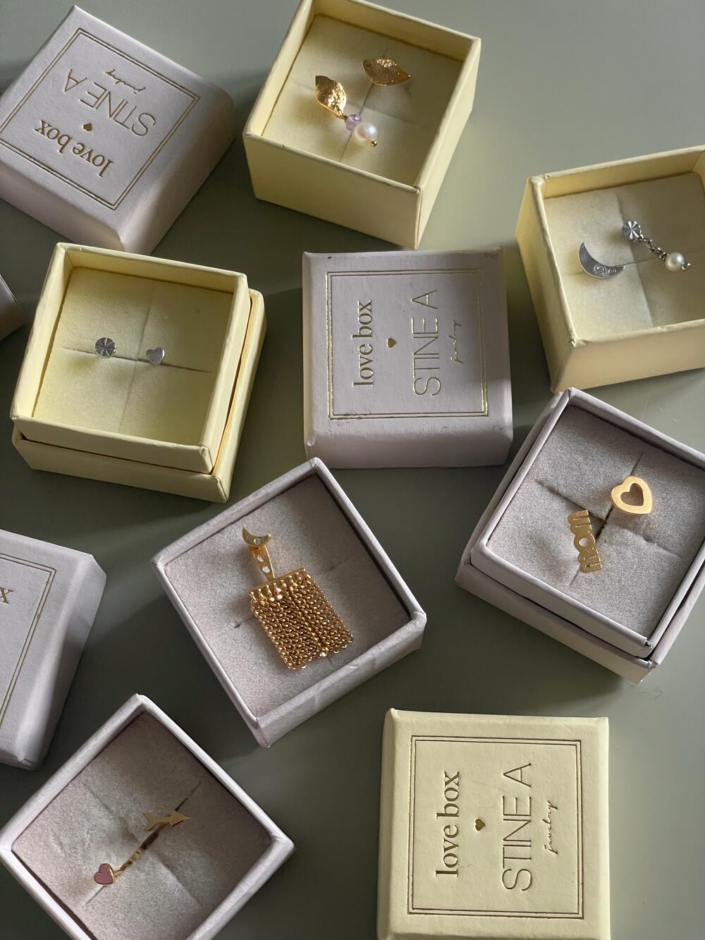 Love Box 102 MOM ørering - Forgyldt