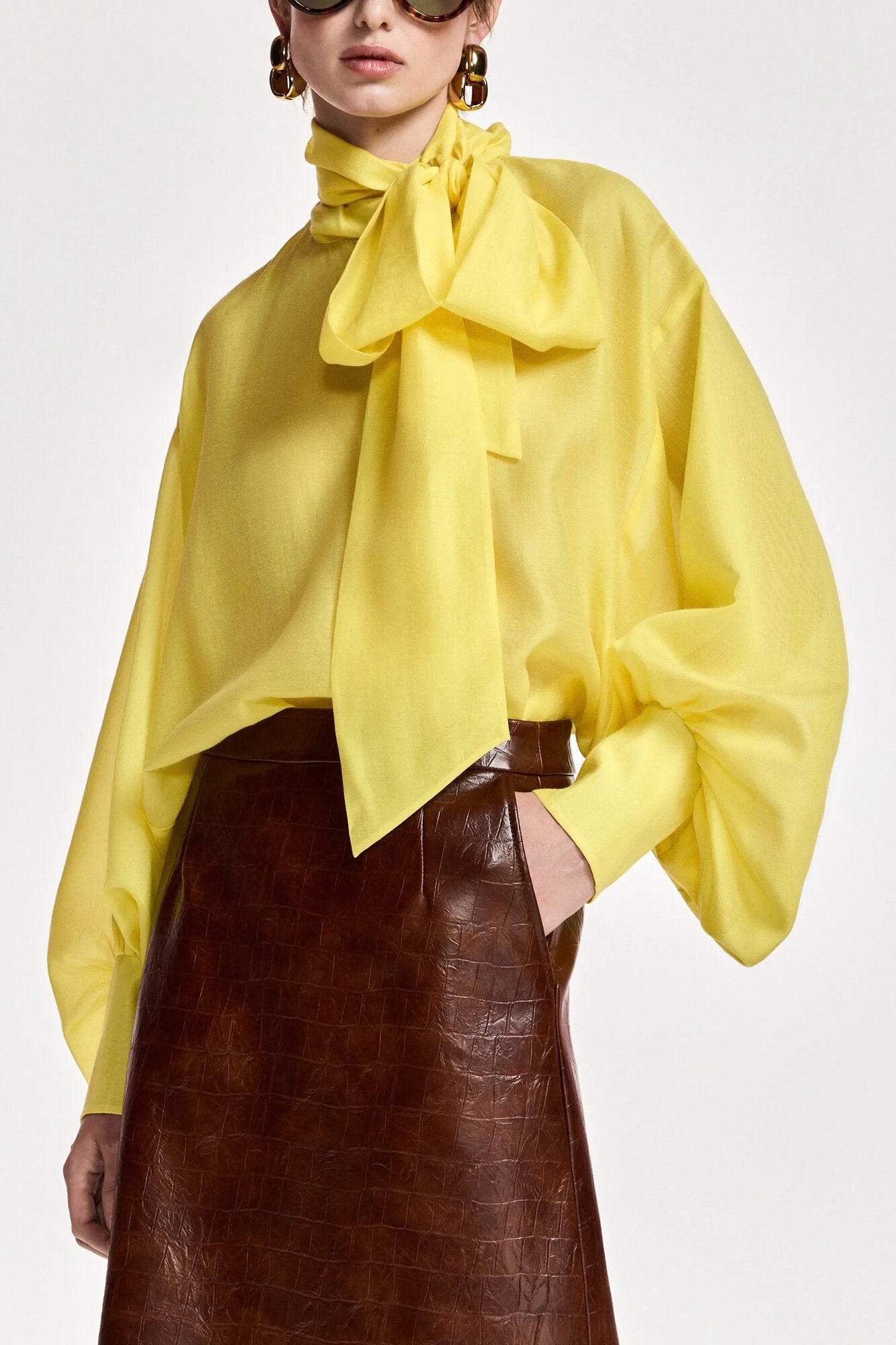 Karismatic Pussy Bow Tie bluse – Yellow Fever