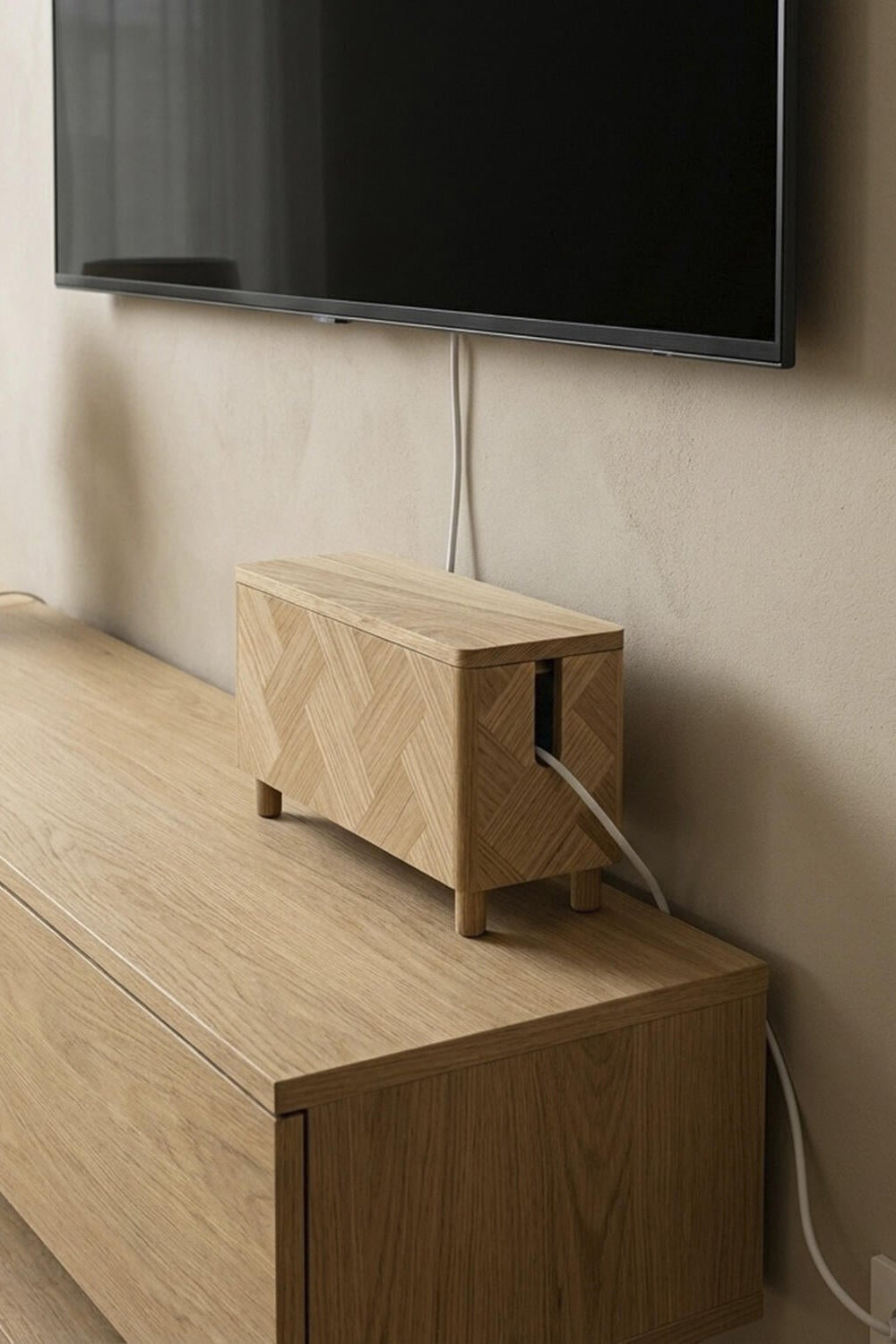 Herringbone kabelskjuler – Natural Oak
