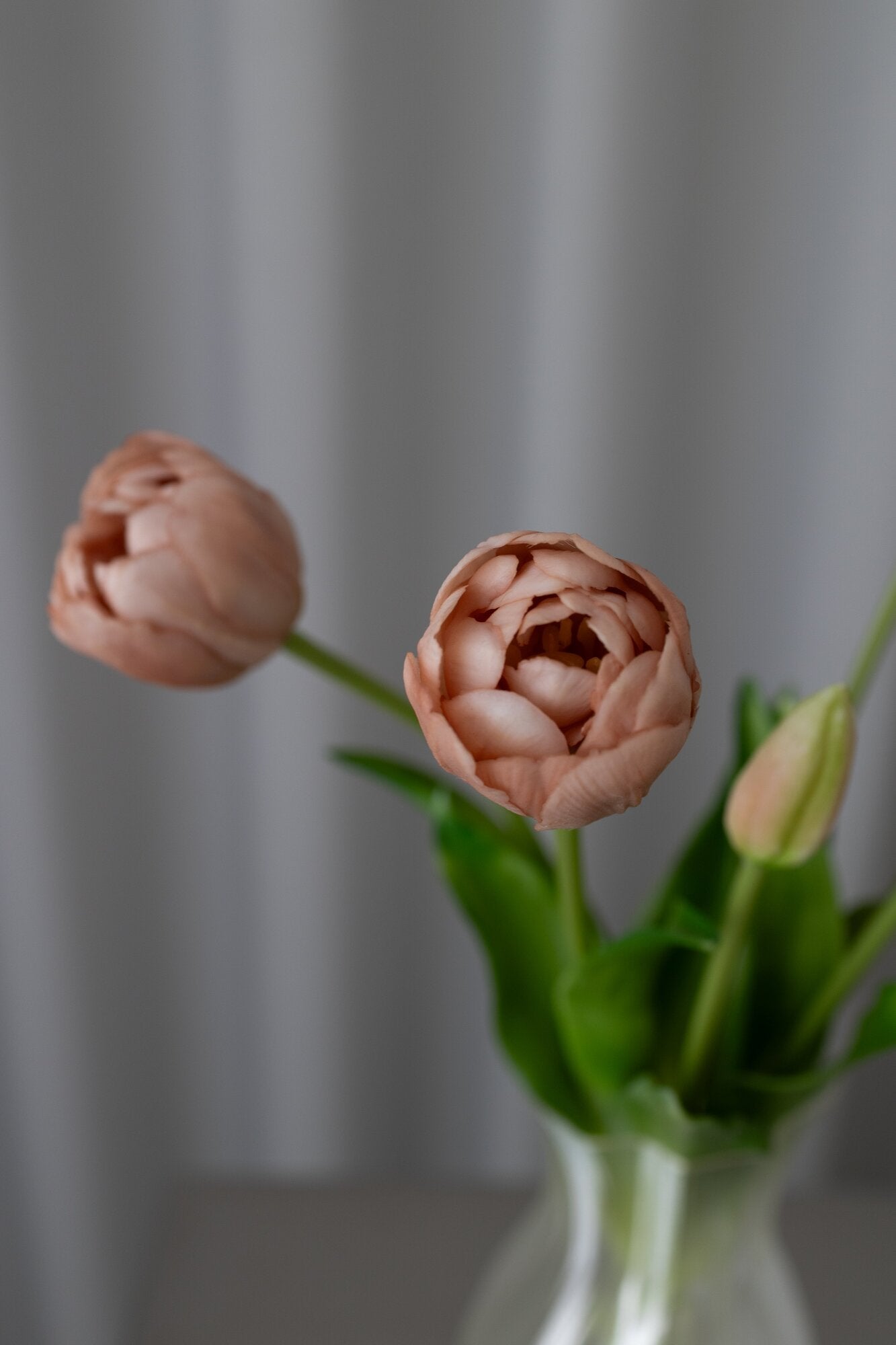 Layered kunstige tulipaner – beige
