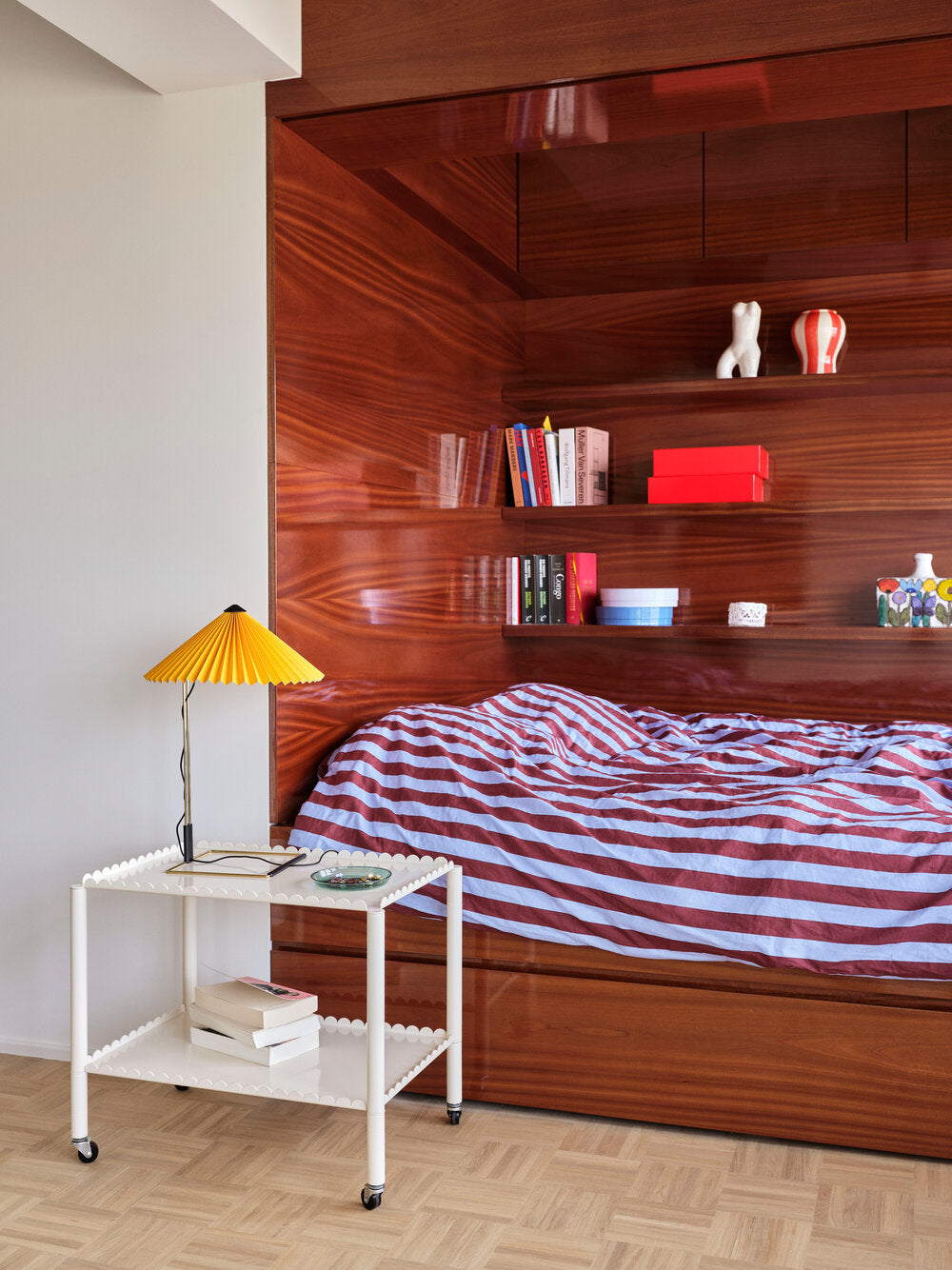 Arcs Trolley Low rullebord - Eggshell