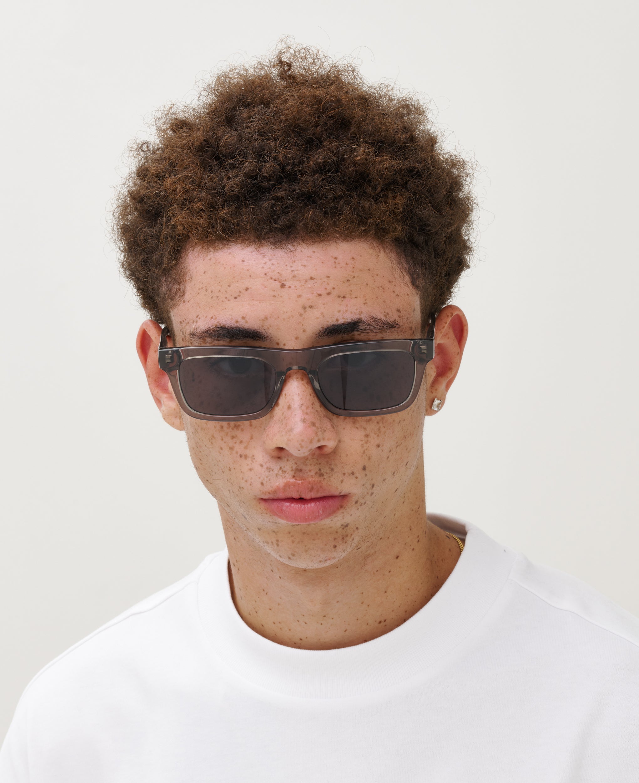 New Dylan solbrille - Grey Crystal Greey
