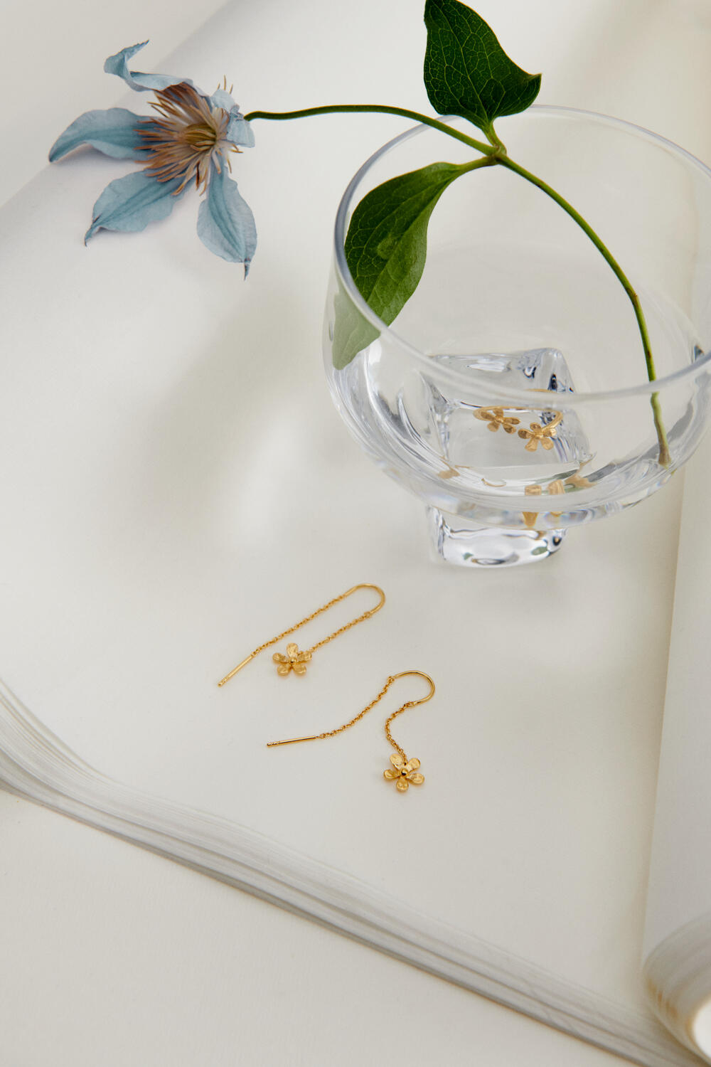 Wild Poppy hængeøreringe - forgyldt