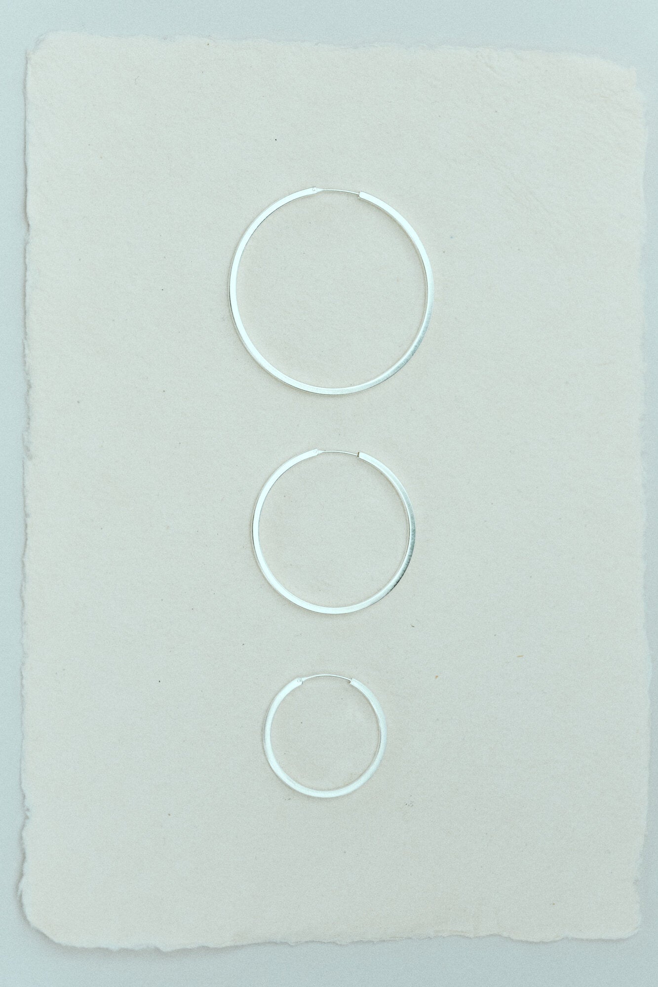 Circle Line hoops, sølvbelagt - Ø5 cm