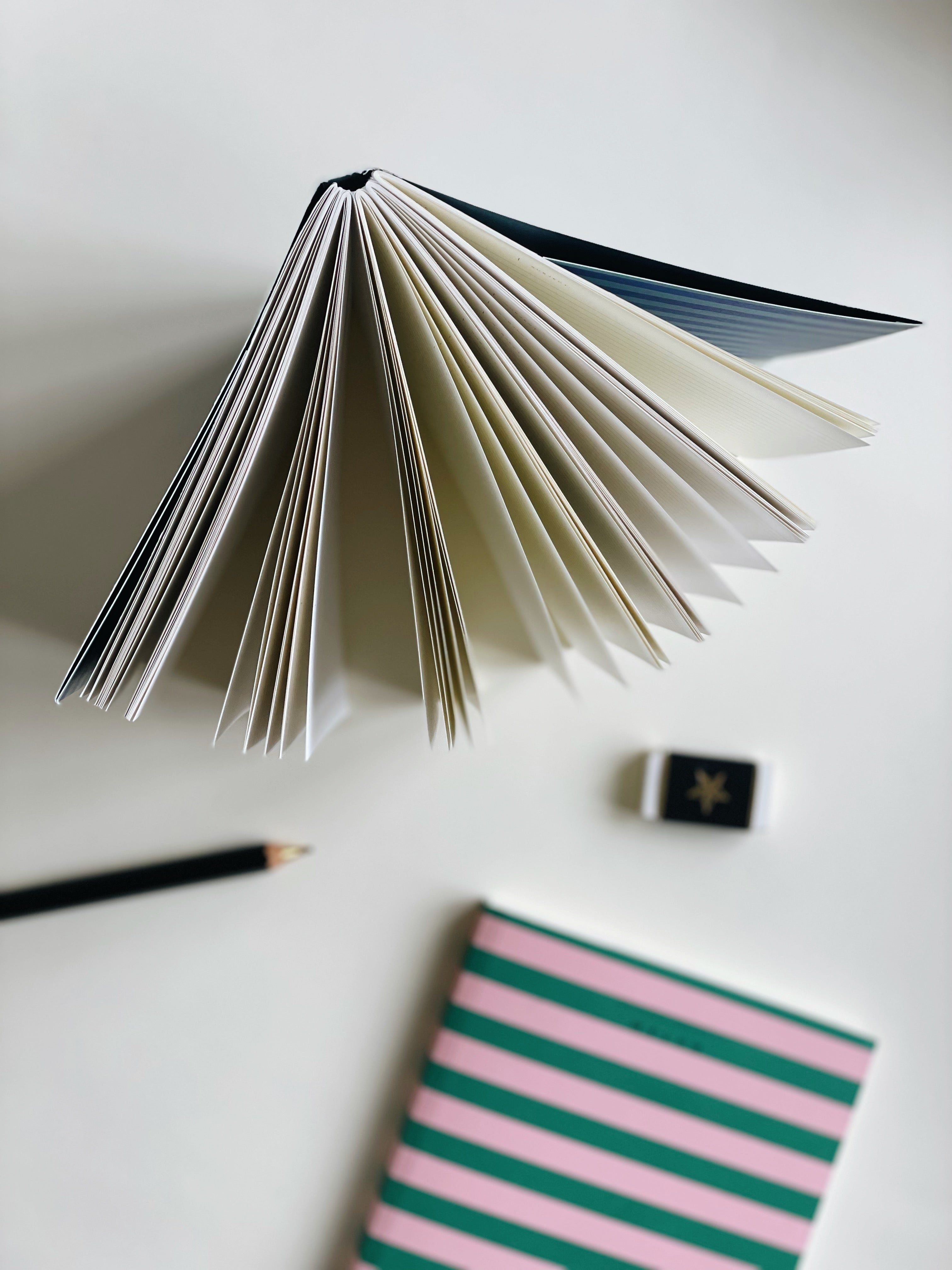 UMA Flat Lay notesbog, medium - Green & Rose