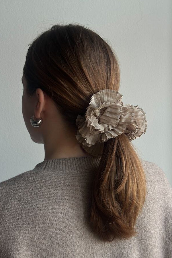 Pleat scrunchie - beige