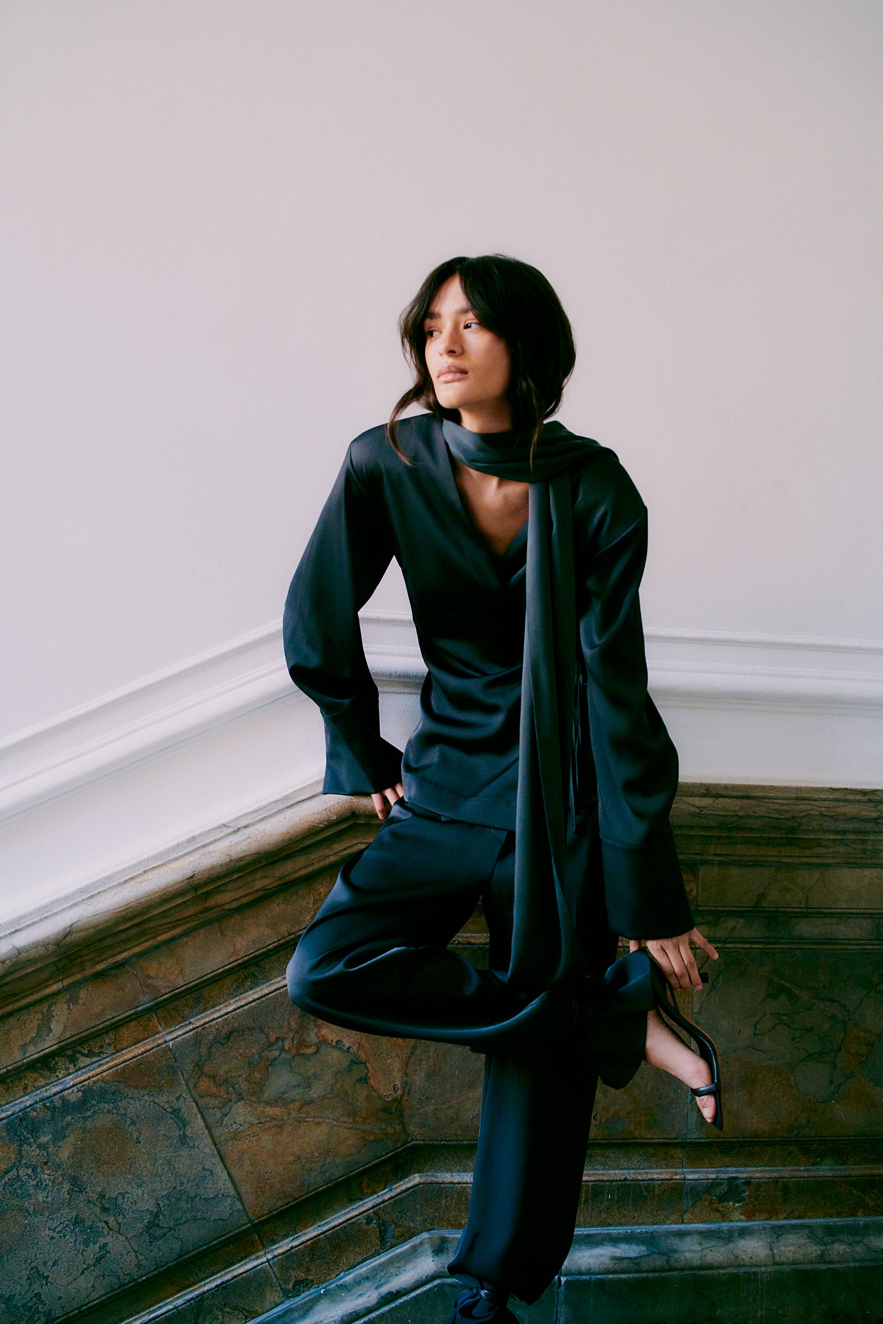 Glari Wrap bluse - Black Sand