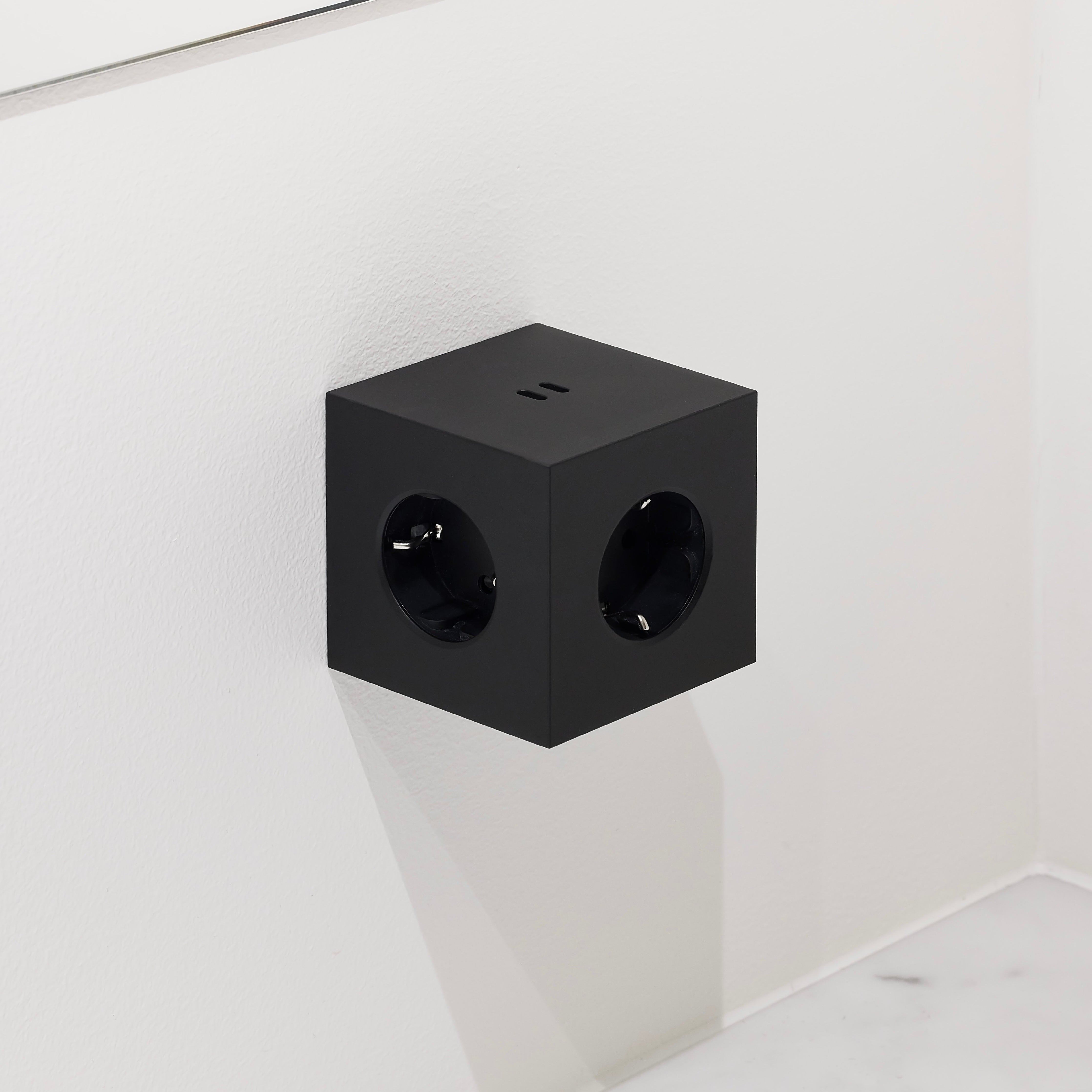 Square 2 stikdåse, USB-C - Sort