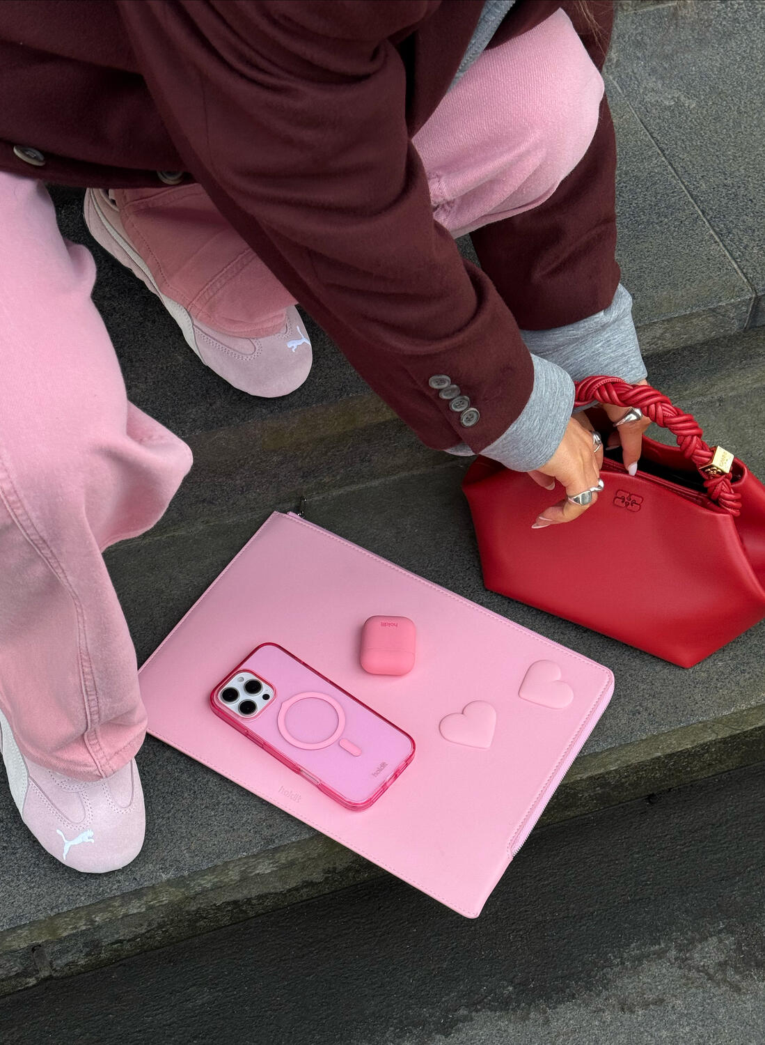 MagSafe iPhone cover - pink