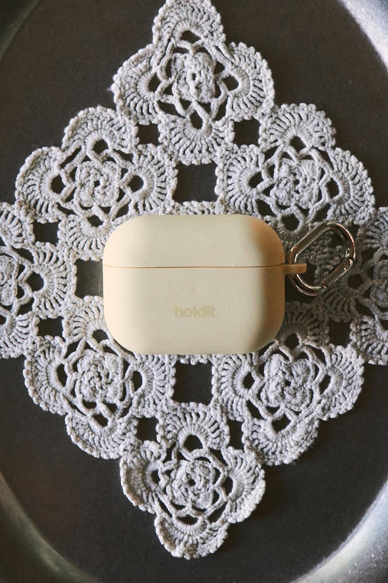 Silicone Solid AirPods cover - Butter Yellow