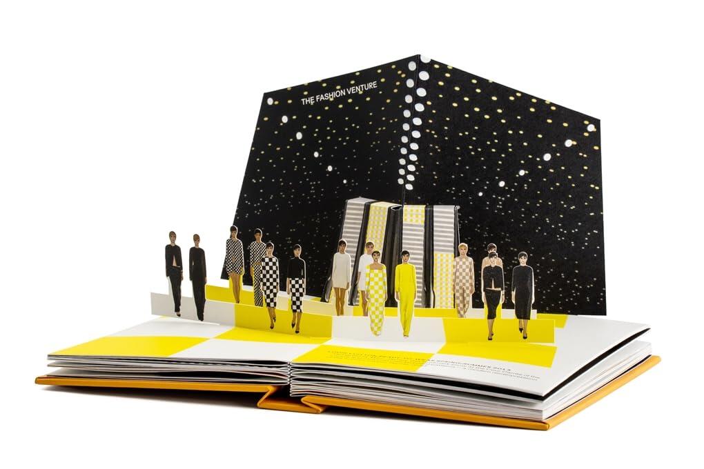 Pop-Up Louis Vuitton Fashion - Unfolded bog