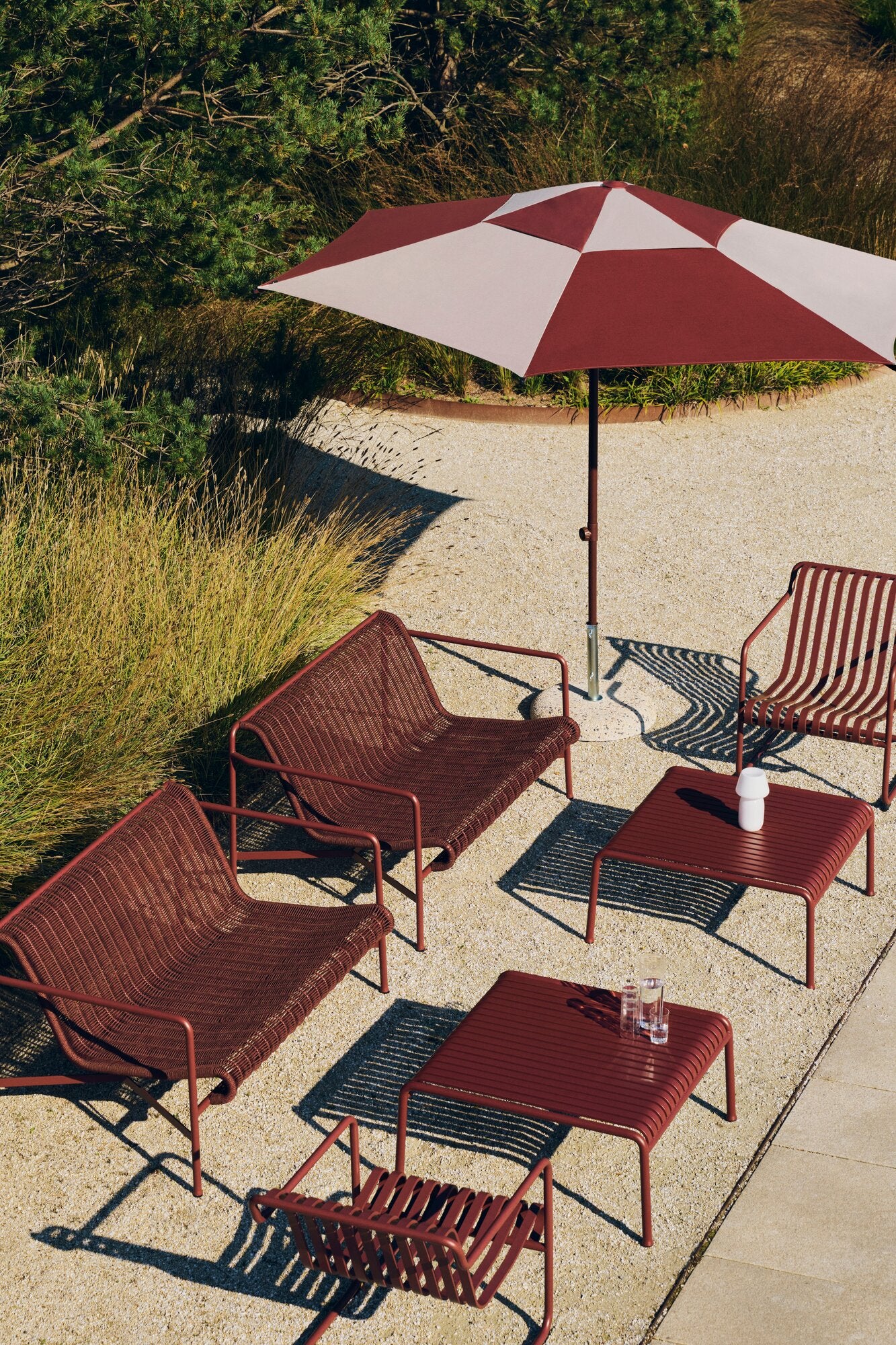 Terrazza Hexagon parasol, Ø300 cm - Off-white/Burgundy