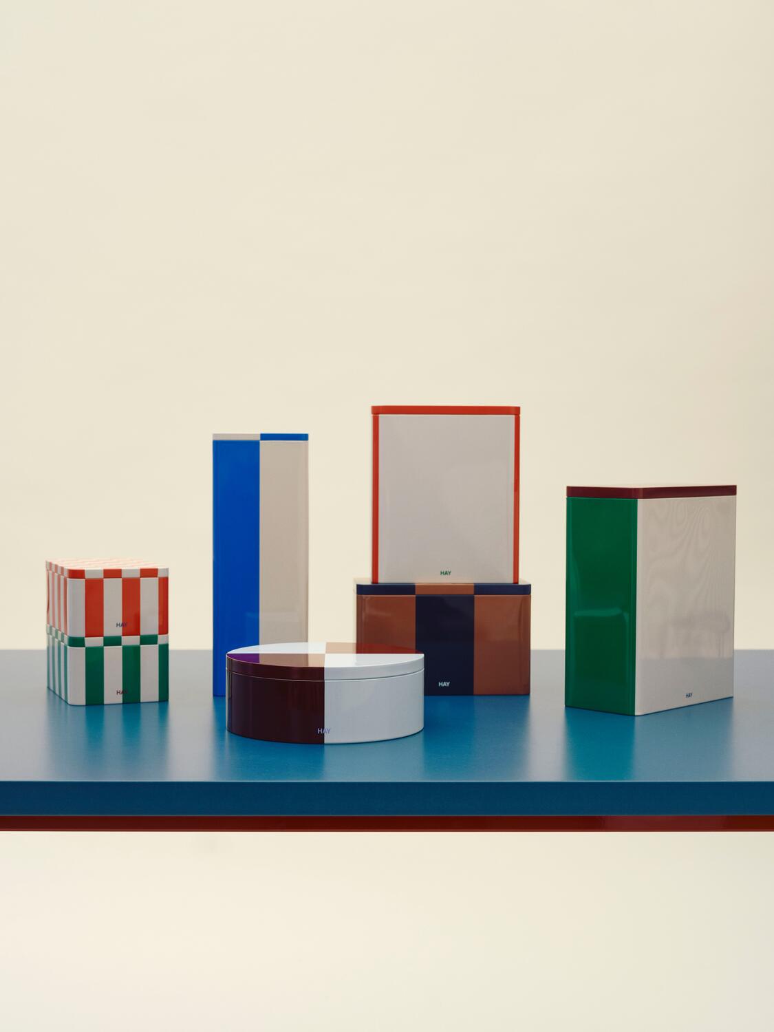 Tin beholder, H24 cm - Off-White, Burgundy and Green