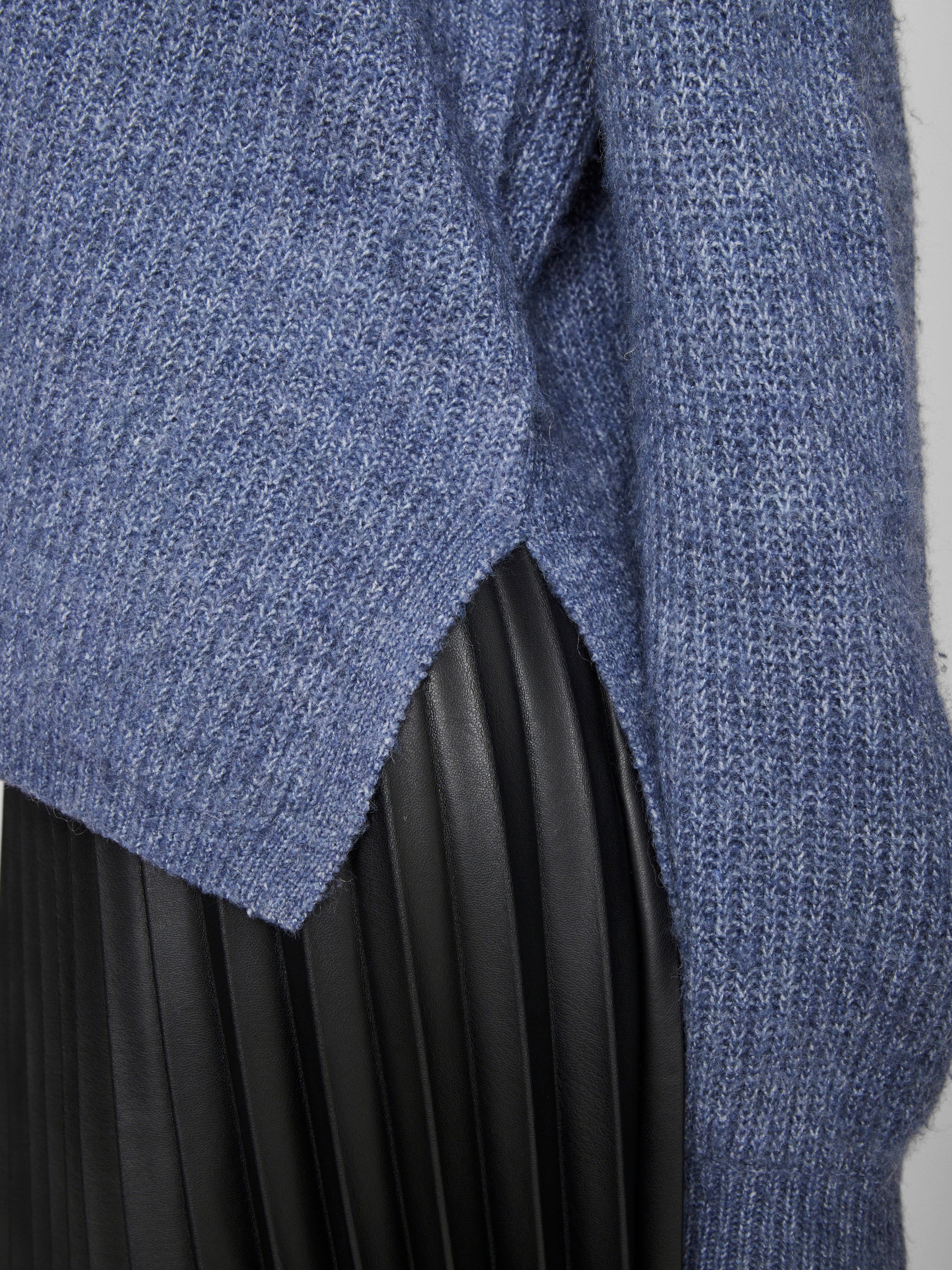 Vibeluna V-neck Rev L/S striktrøje - Bijou Blue