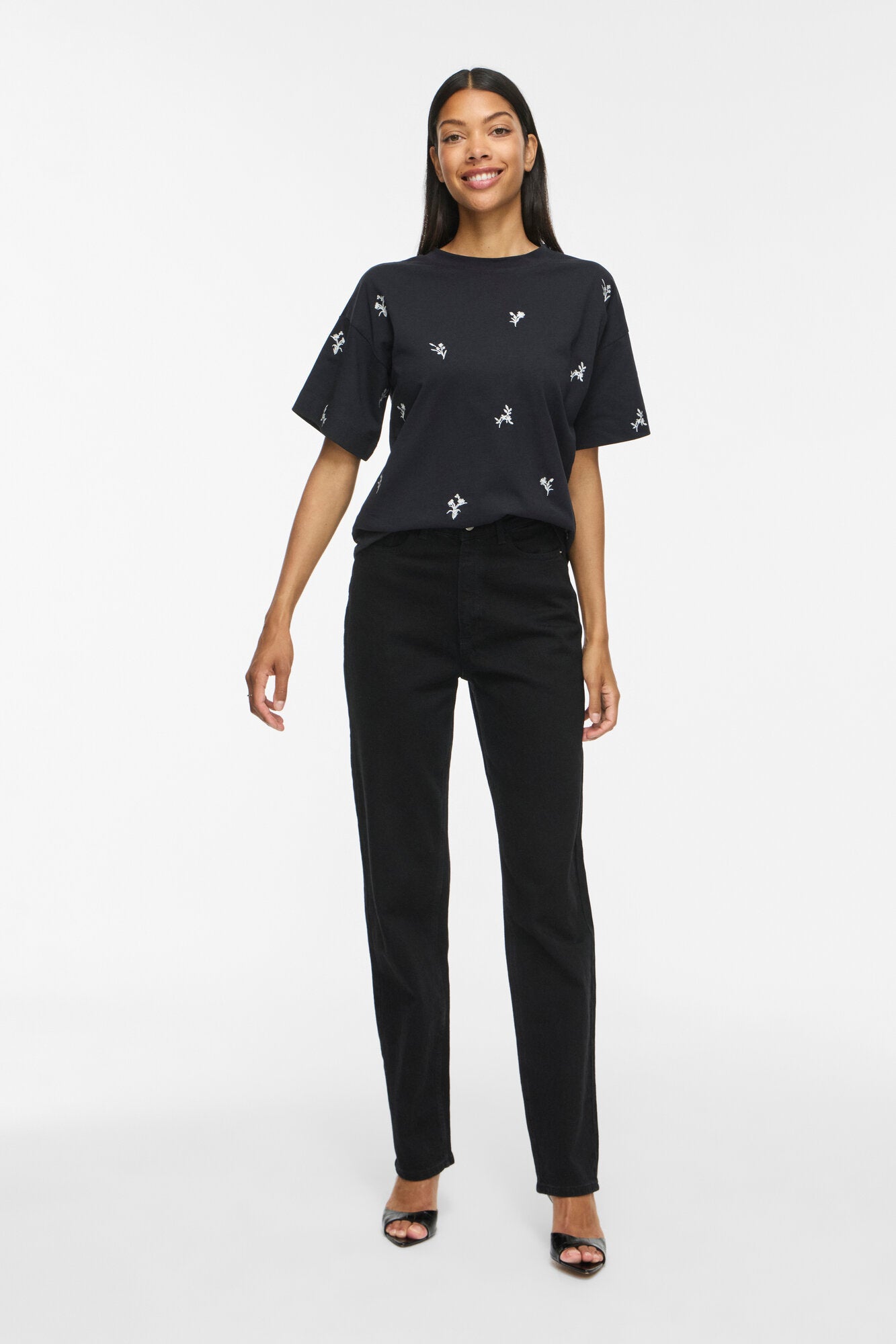 Vimonie Flower Emb t-shirt - Black Beauty