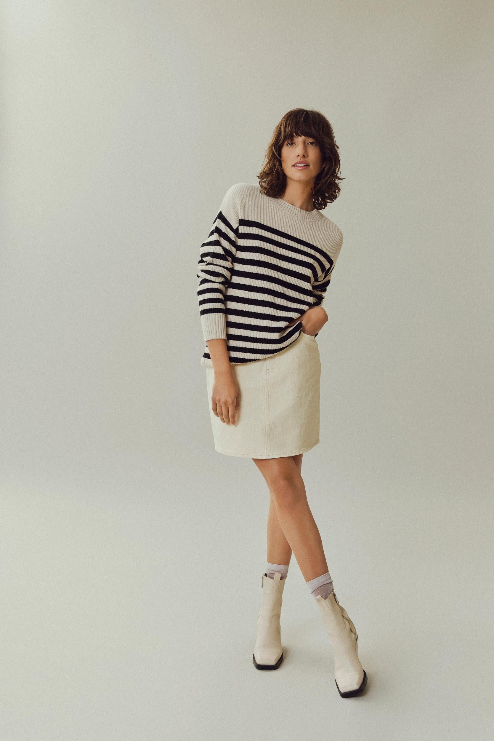 Viril strikket bluse- Sort/creme