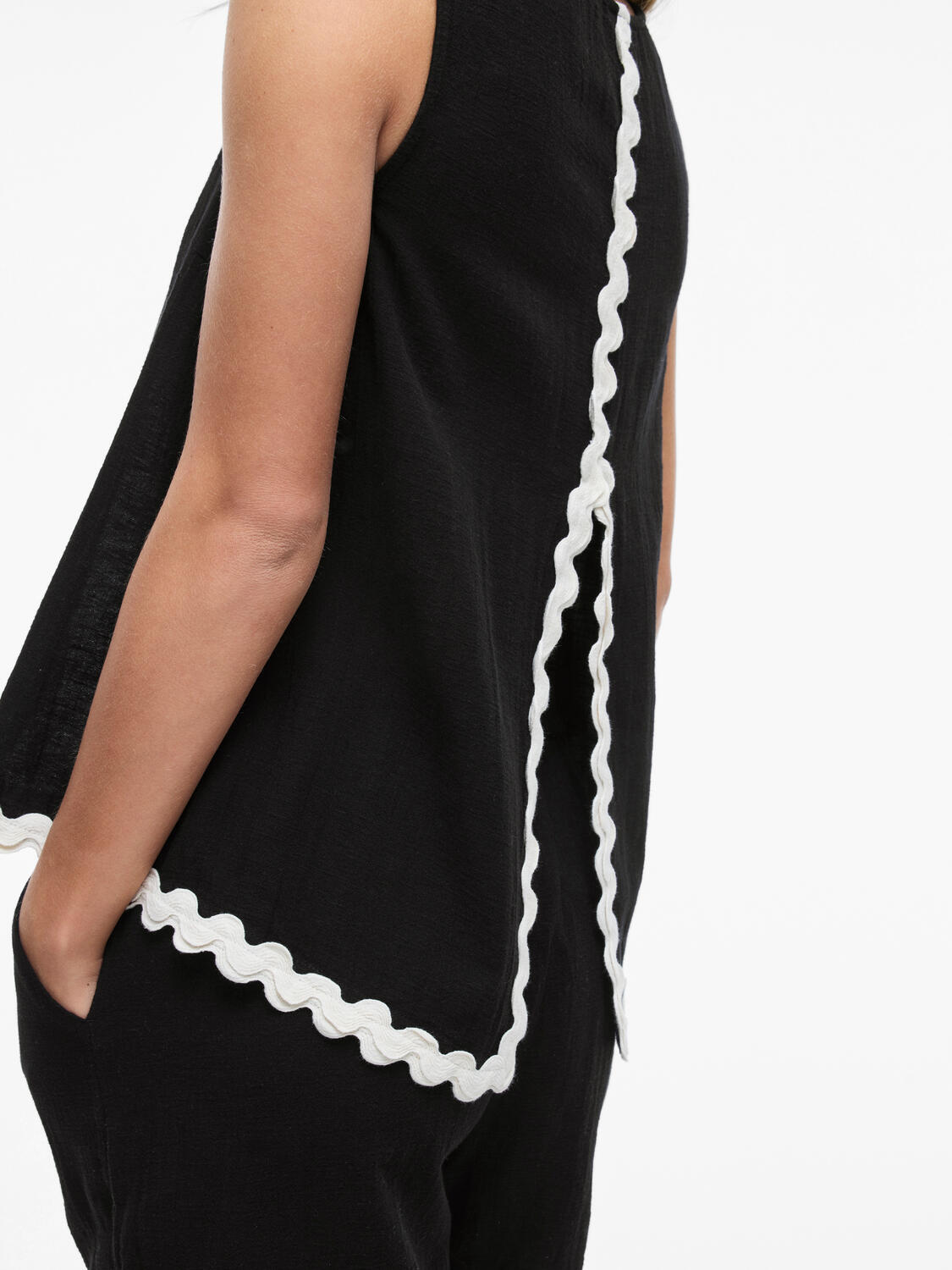 Vimanda Wavy top - Black Beauty