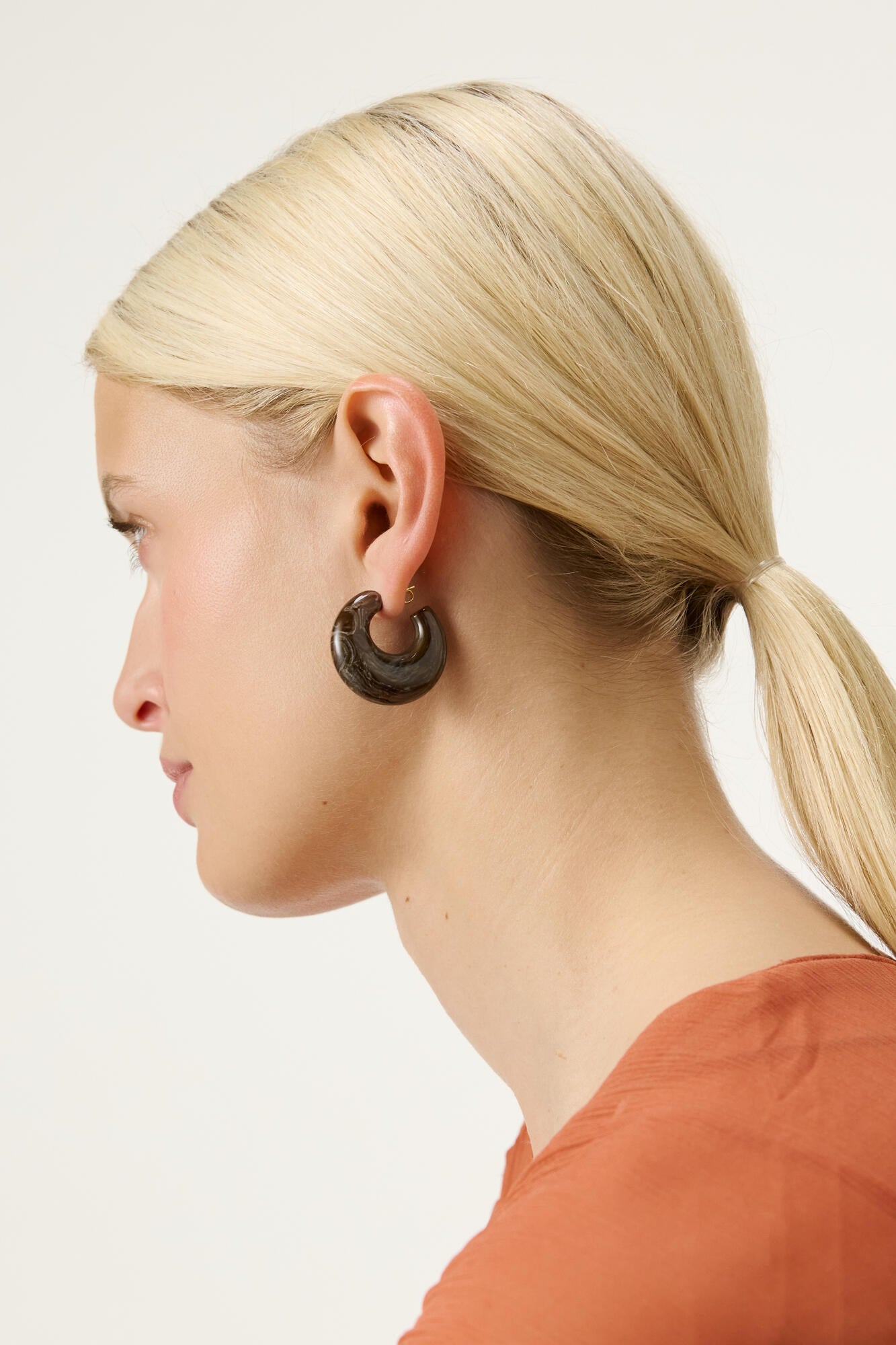 Moon øreringe - Dark Brown Marble