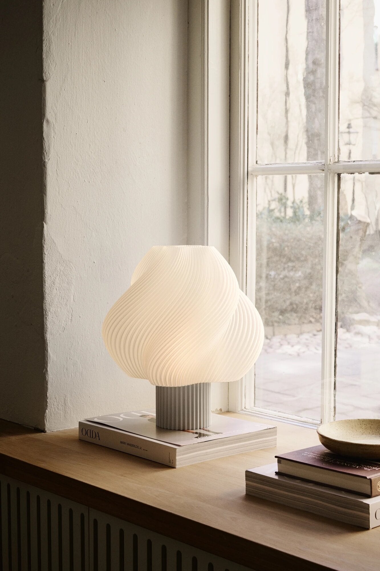 Soft Serve bordlampe, H34 cm - Vanilla Bean