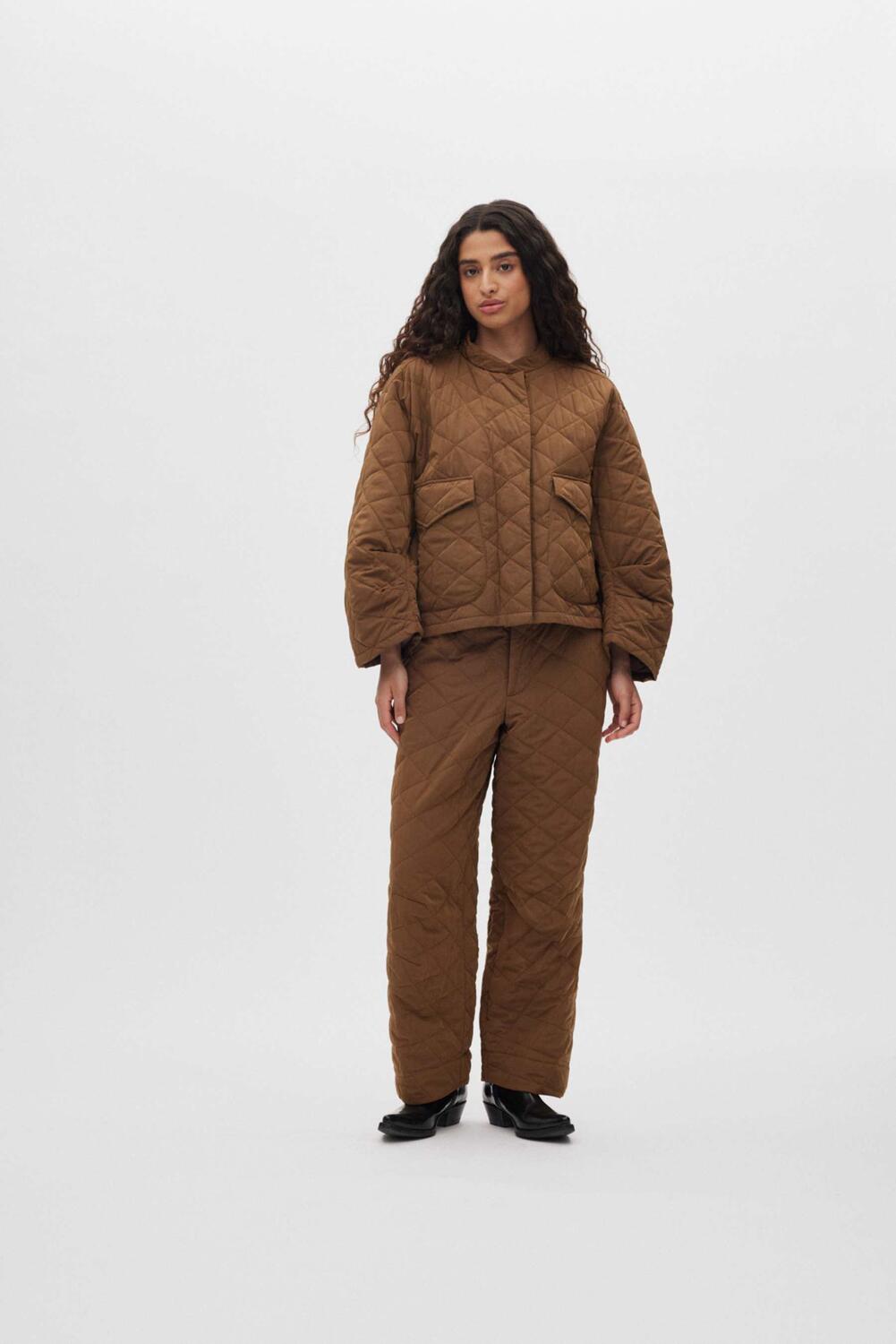 Rhea Tech quiltet jakke – Chestnut