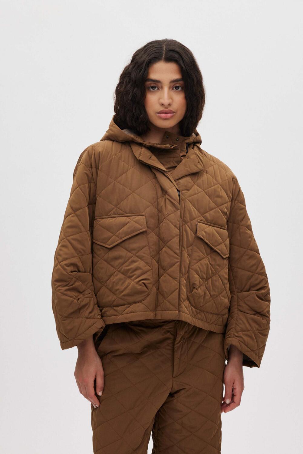 Rhea Tech quiltet jakke – Chestnut