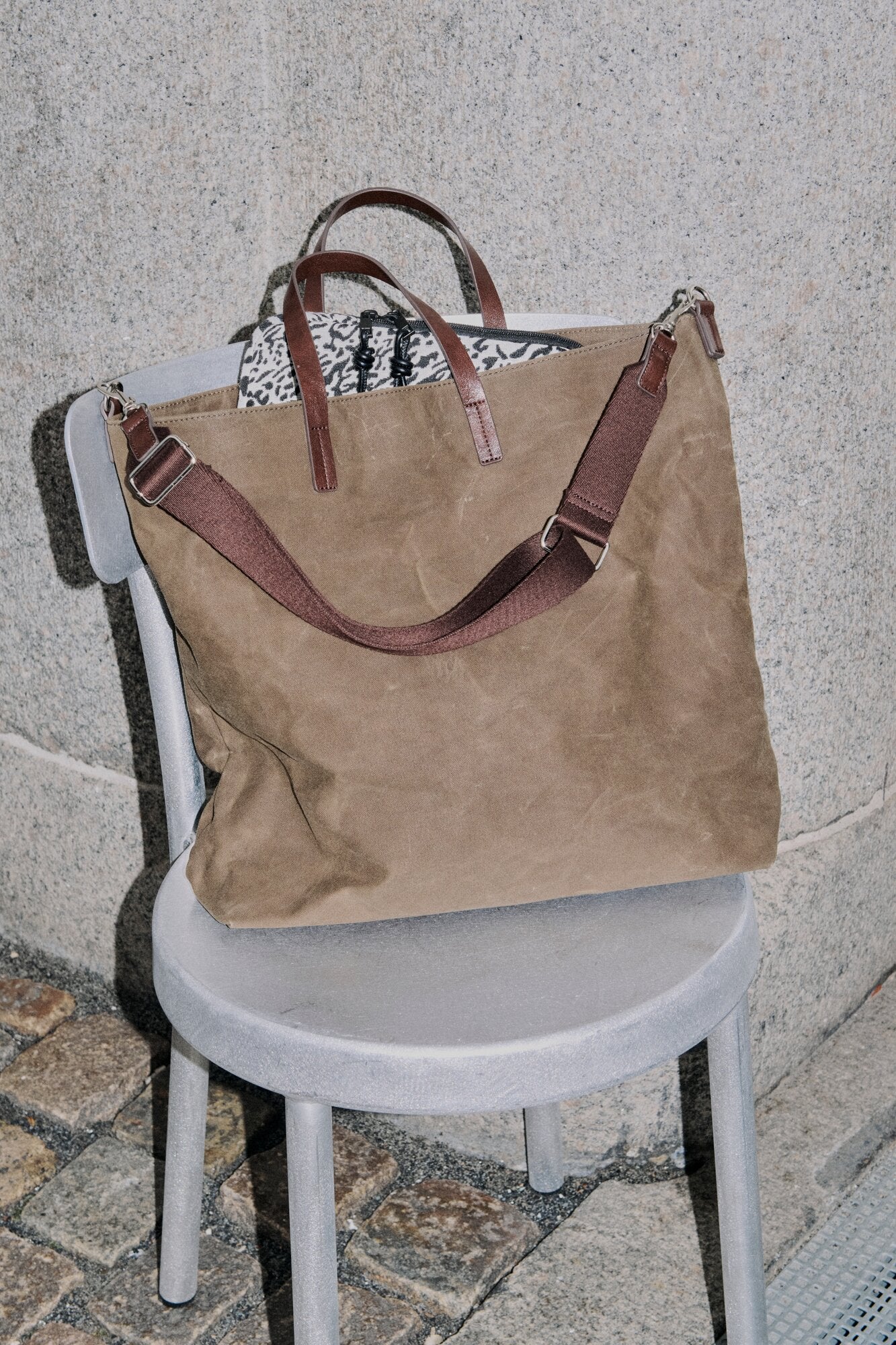 Waxed shopper - Major Brown