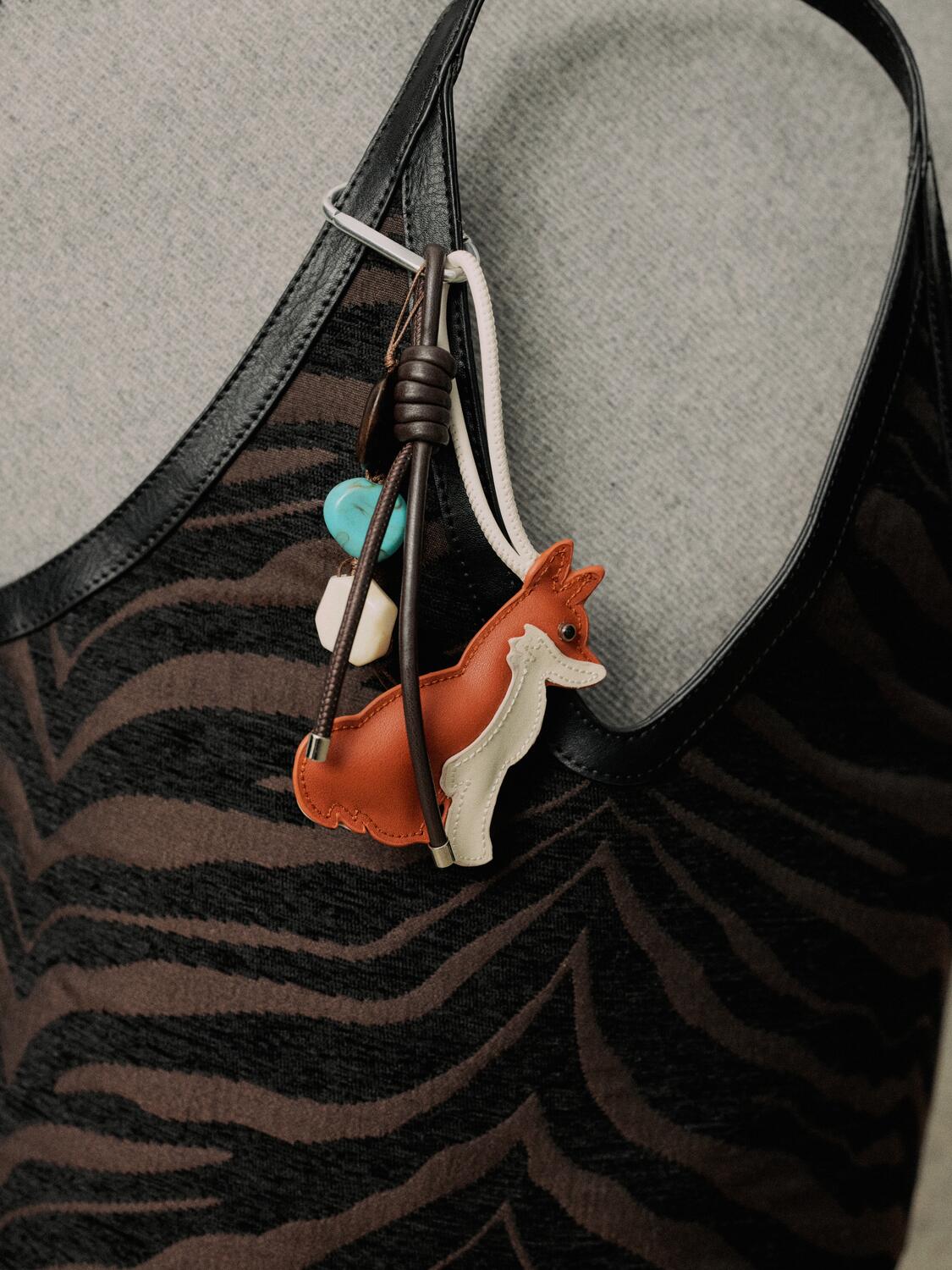 Zebra shopper - Coffee Bean