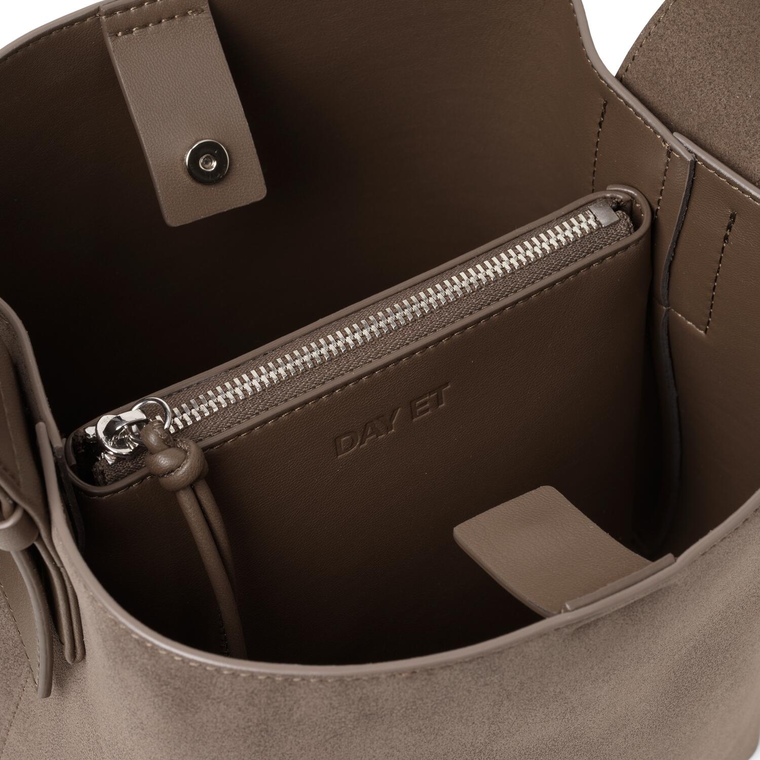 Imitation Suede skuldertaske - Major Brown