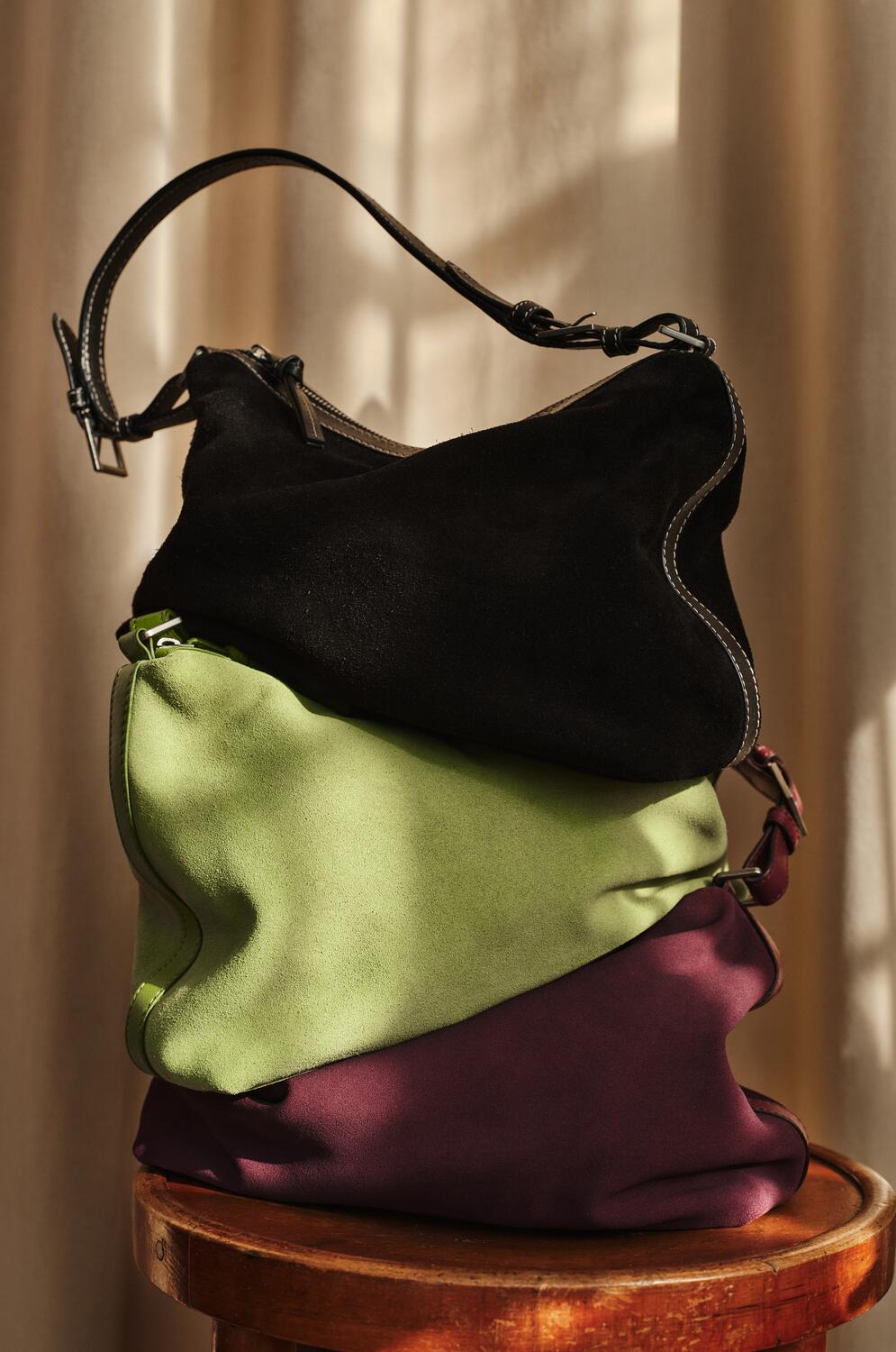 Suede Ginni Medi taske - sort