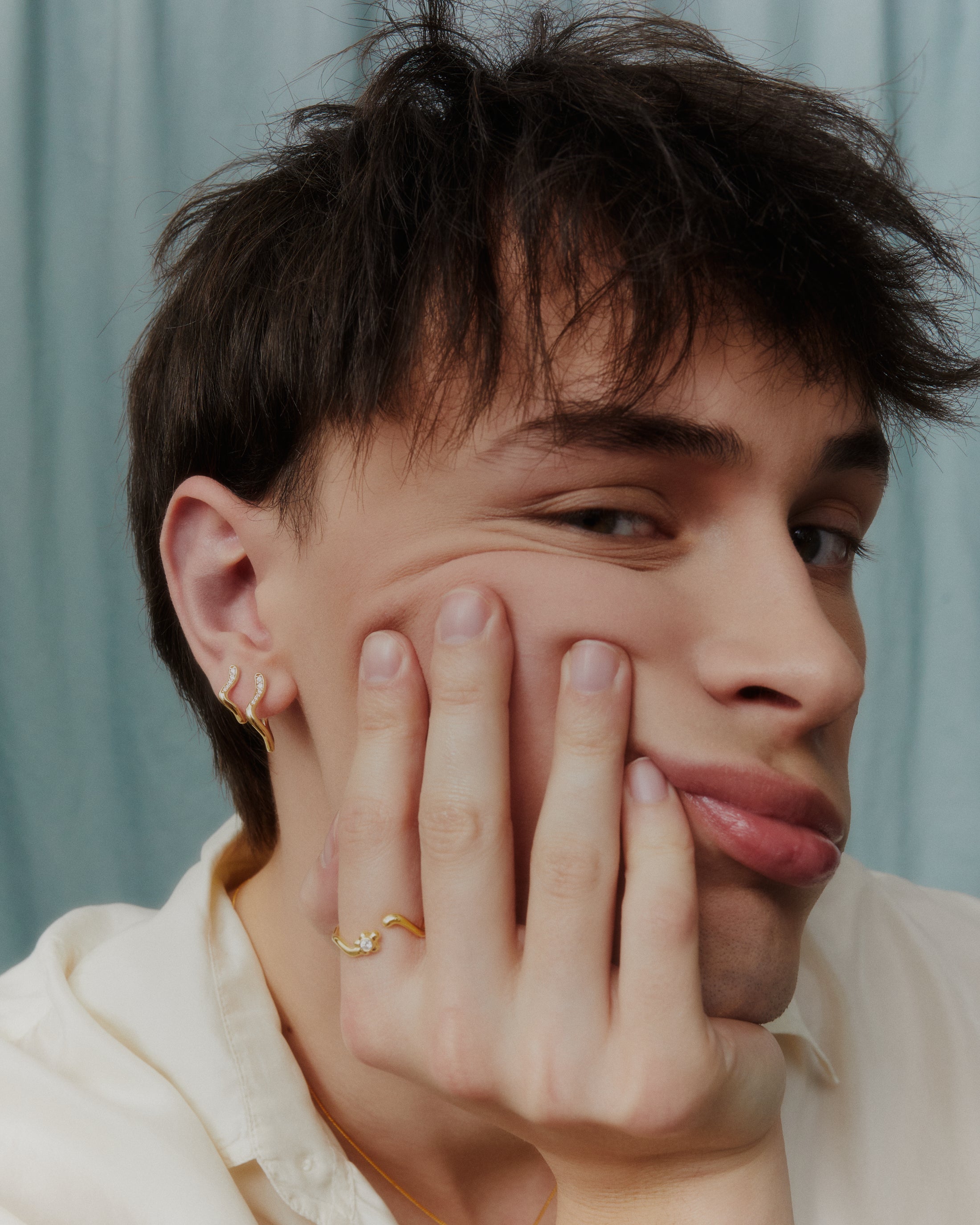 Yasmin 12 Huggie ørering - forgyldt