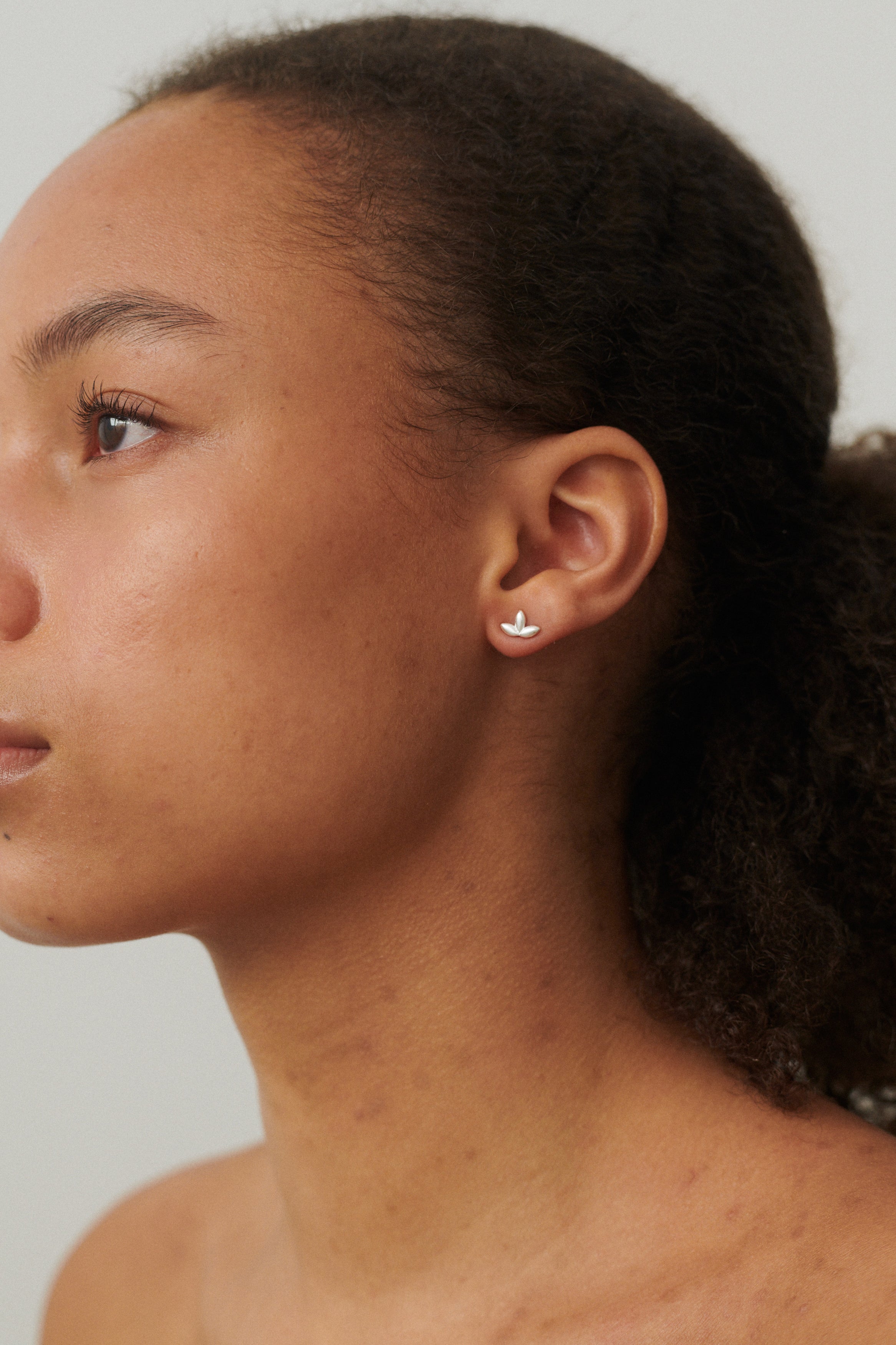 Whisper ørestikker - forgyldt