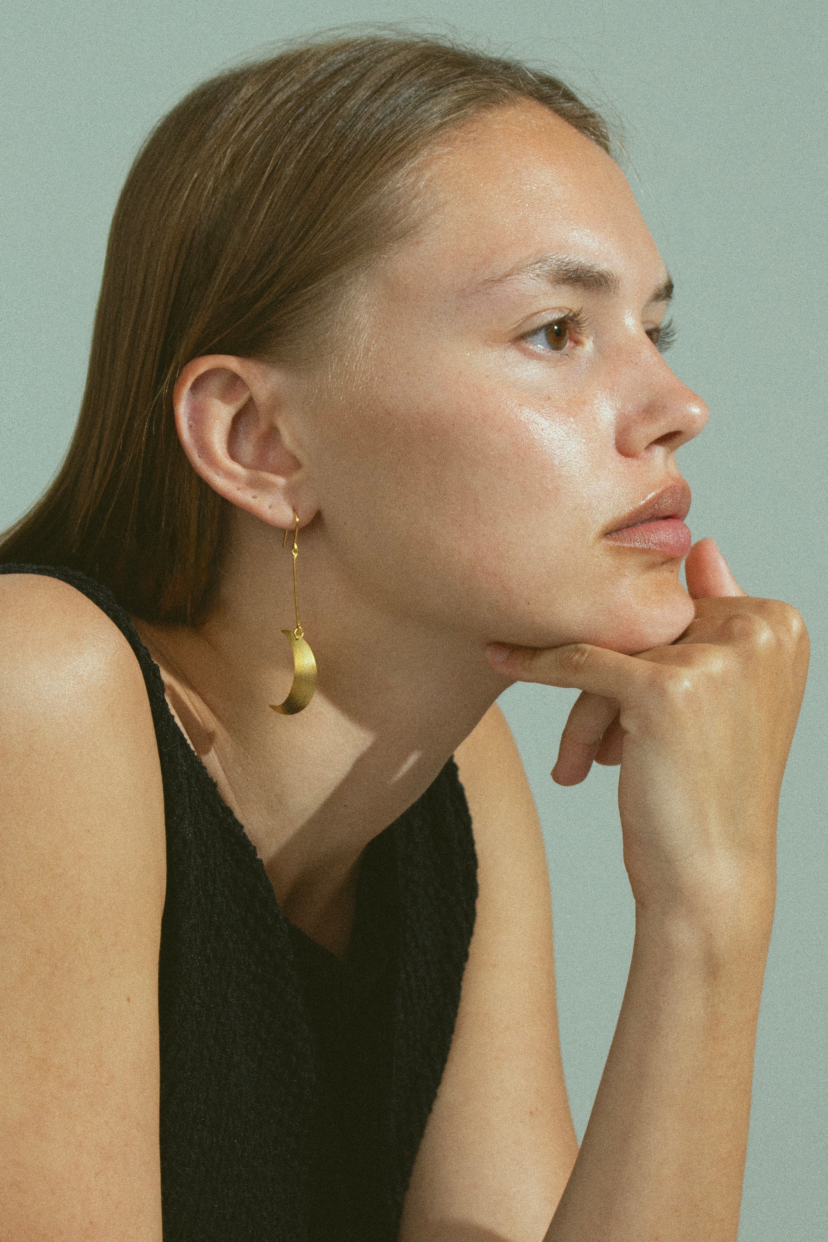 Half Moon hængeørering - forgyldt