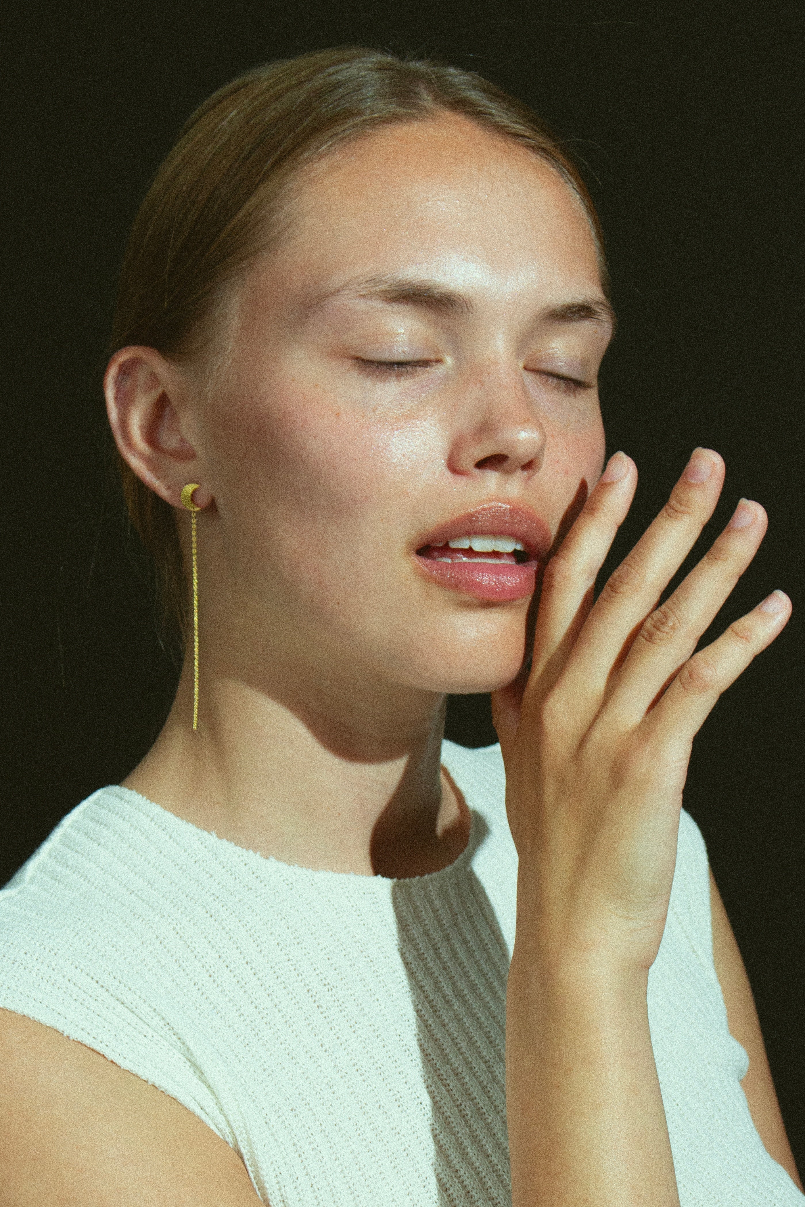 Half Moon Chain ørestik - forgyldt