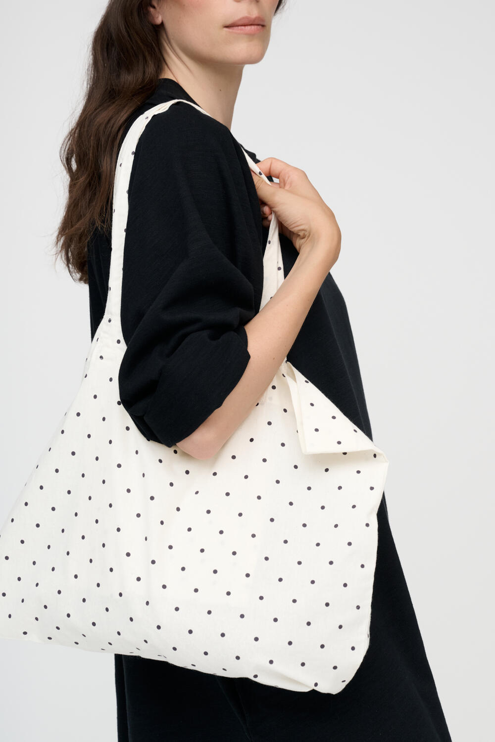 Medium Dot shopper - Ecru/Black Dots