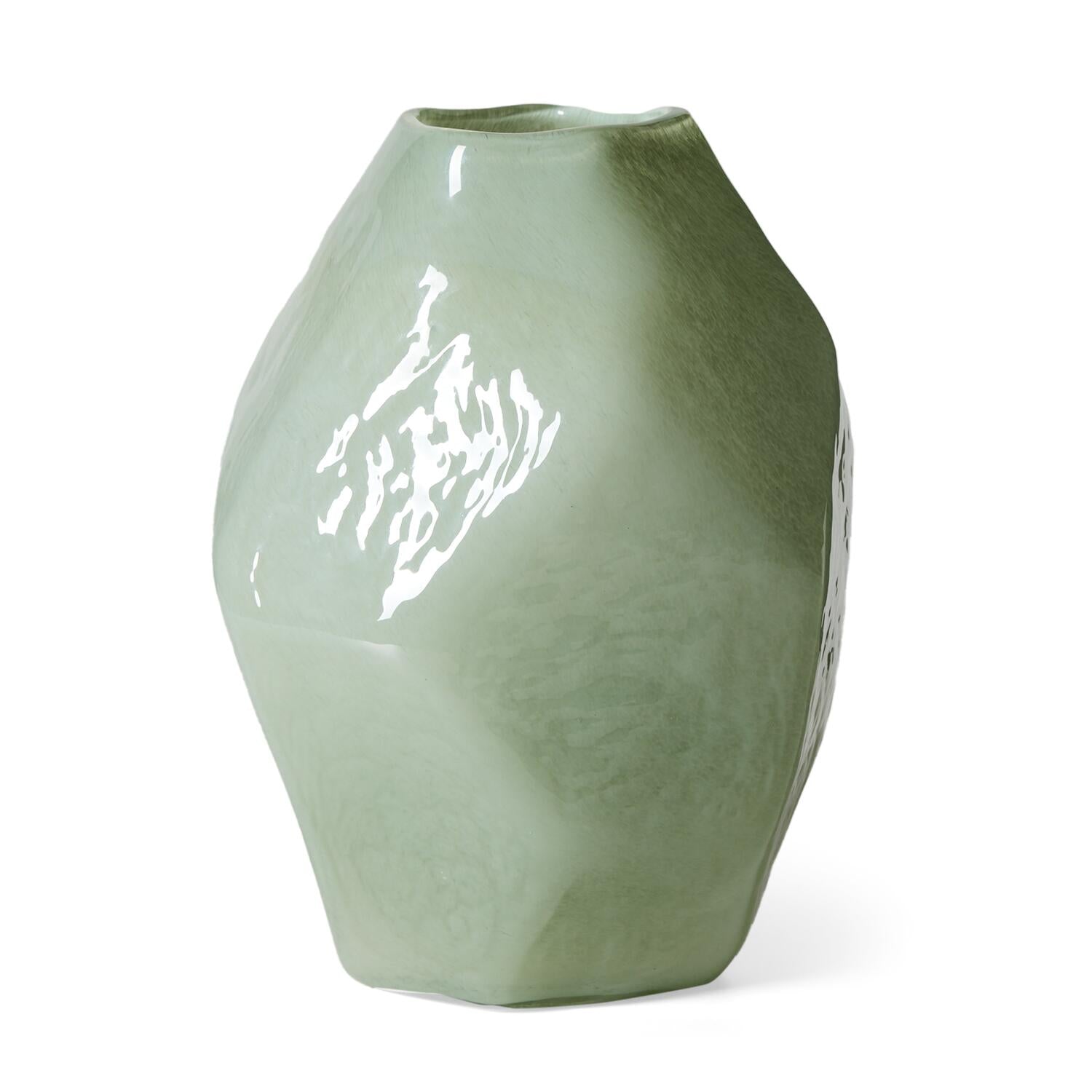 Gemstone vase - Jade