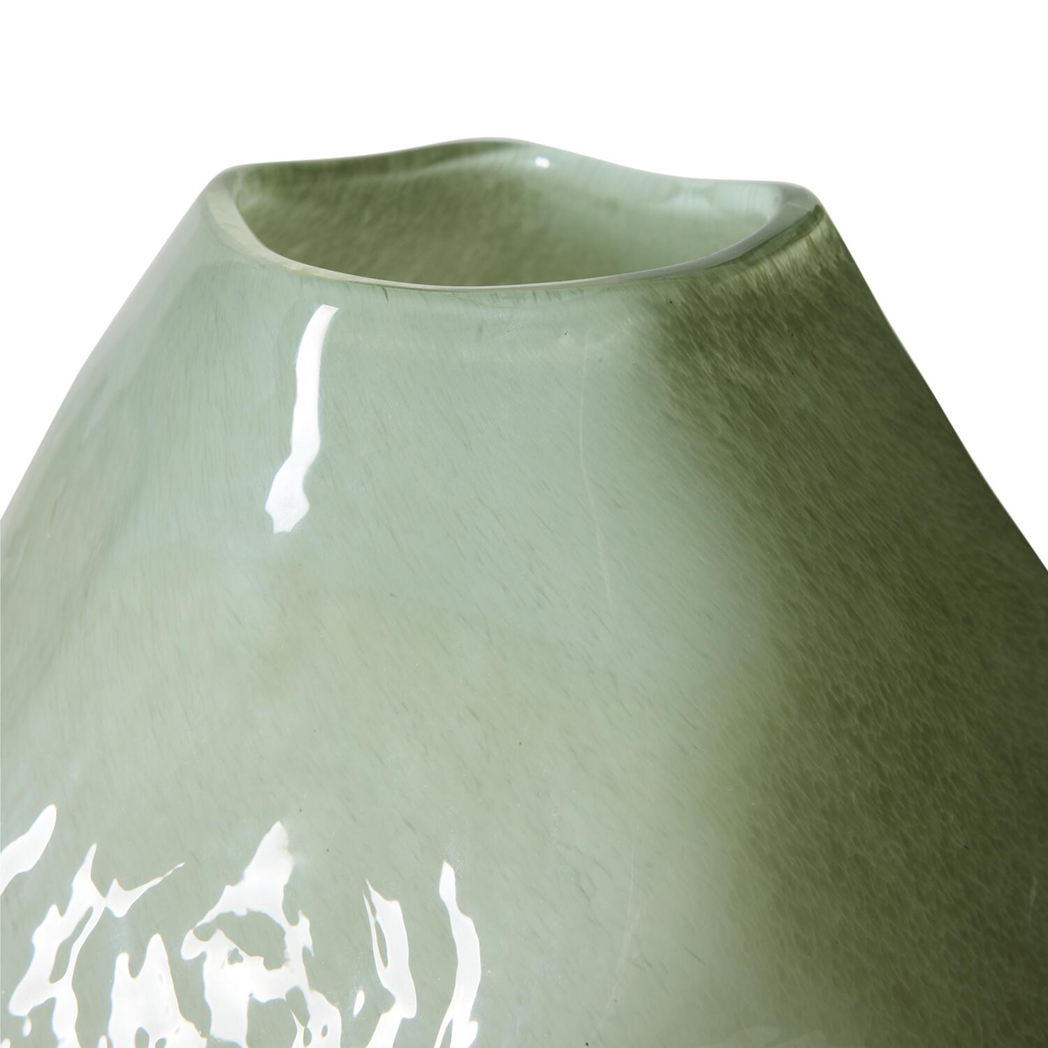 Gemstone vase - Jade