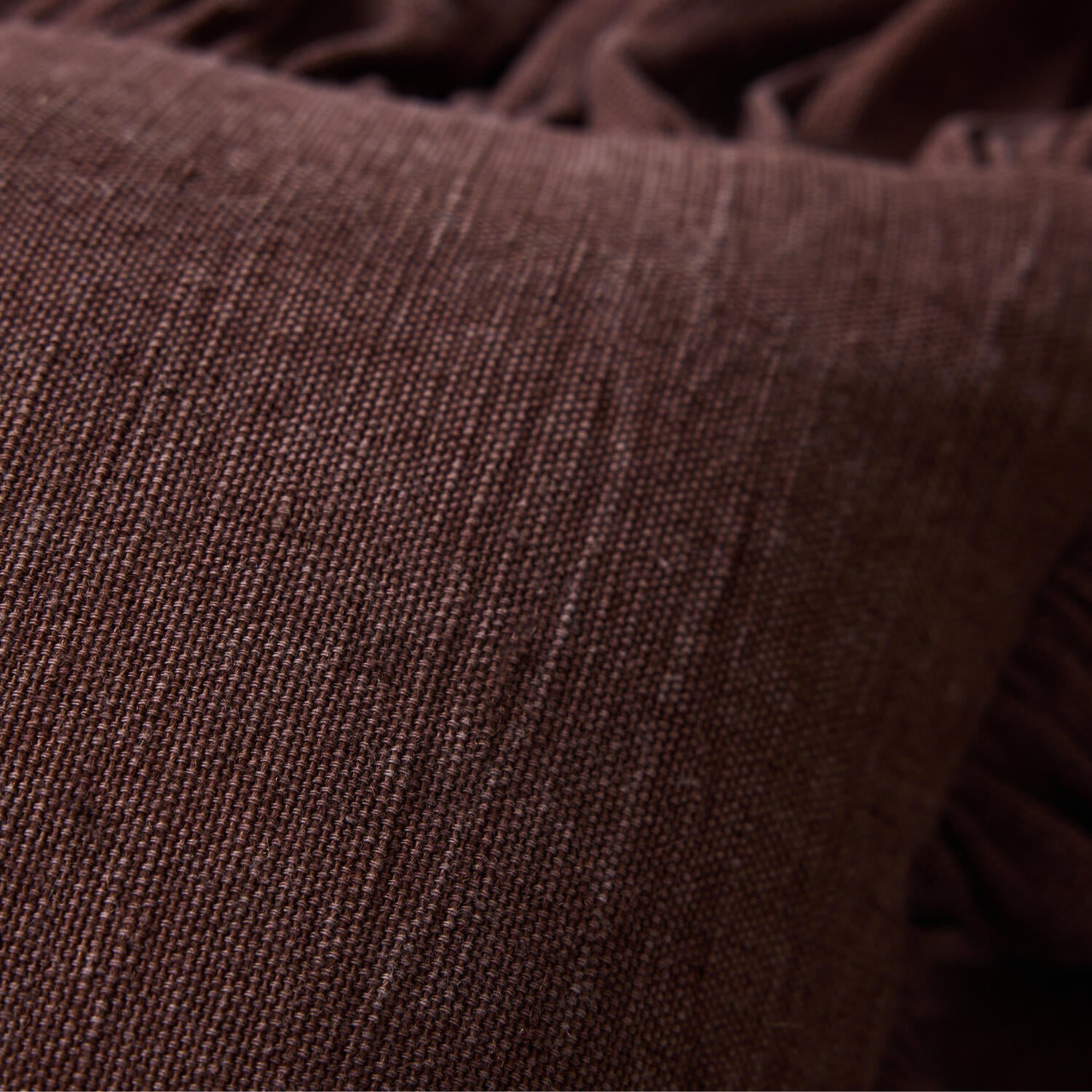 Ruffle pude, Chestnut - 50x50 cm