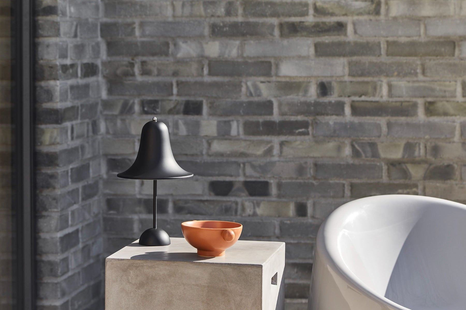 Verner Panton Pantop portable bordlampe - Matt Black - Ø18