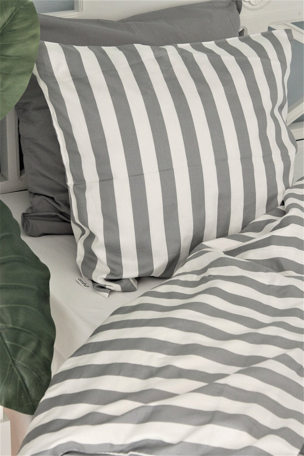 Blok Strib sengetøj- grå/hvid