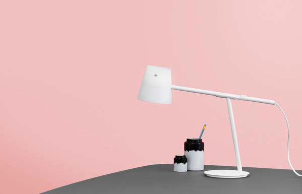 Normann Copenhagen Momento bordlampe, hvid - H: 44 cm. - Bahne