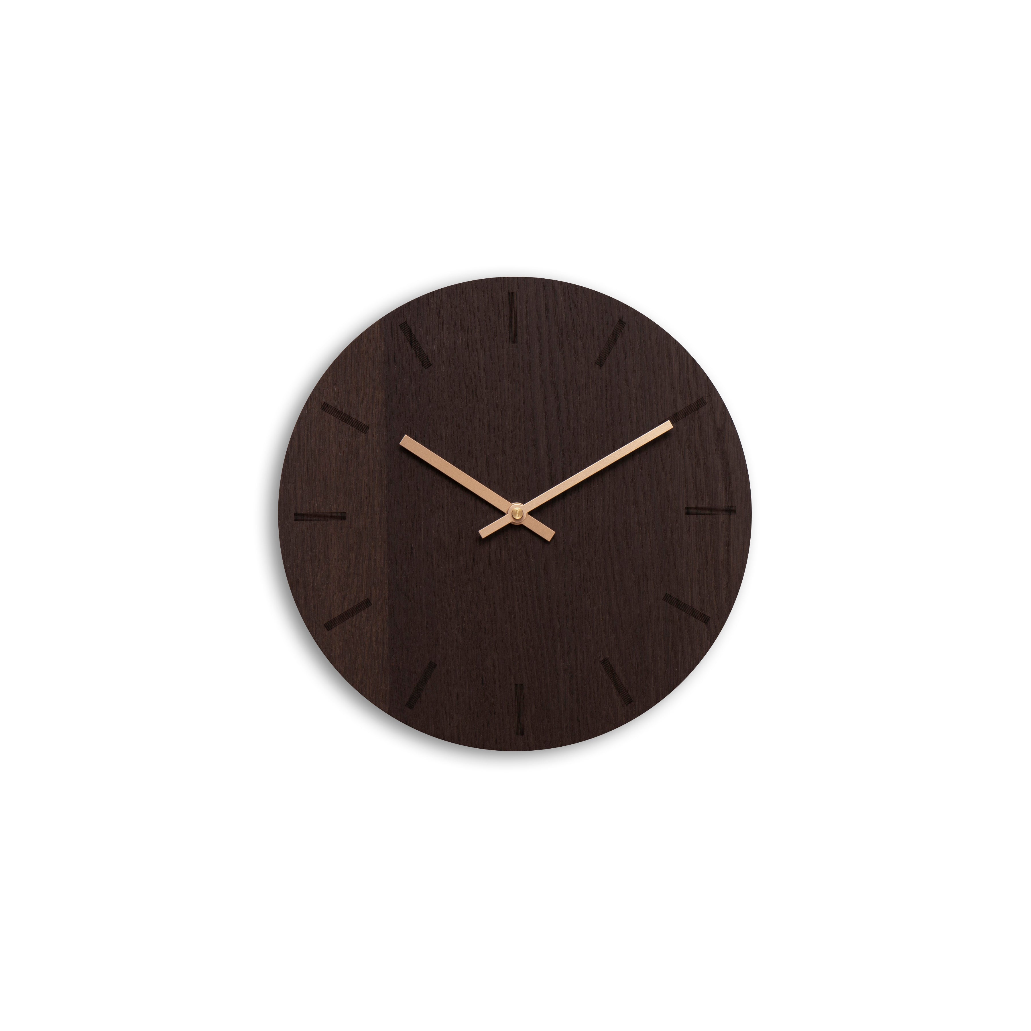 Dark Oak vægur - Ø28 cm.