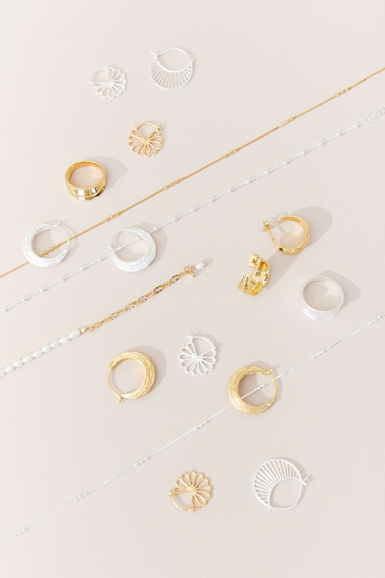 Bellis øreringe, small - forgyldt