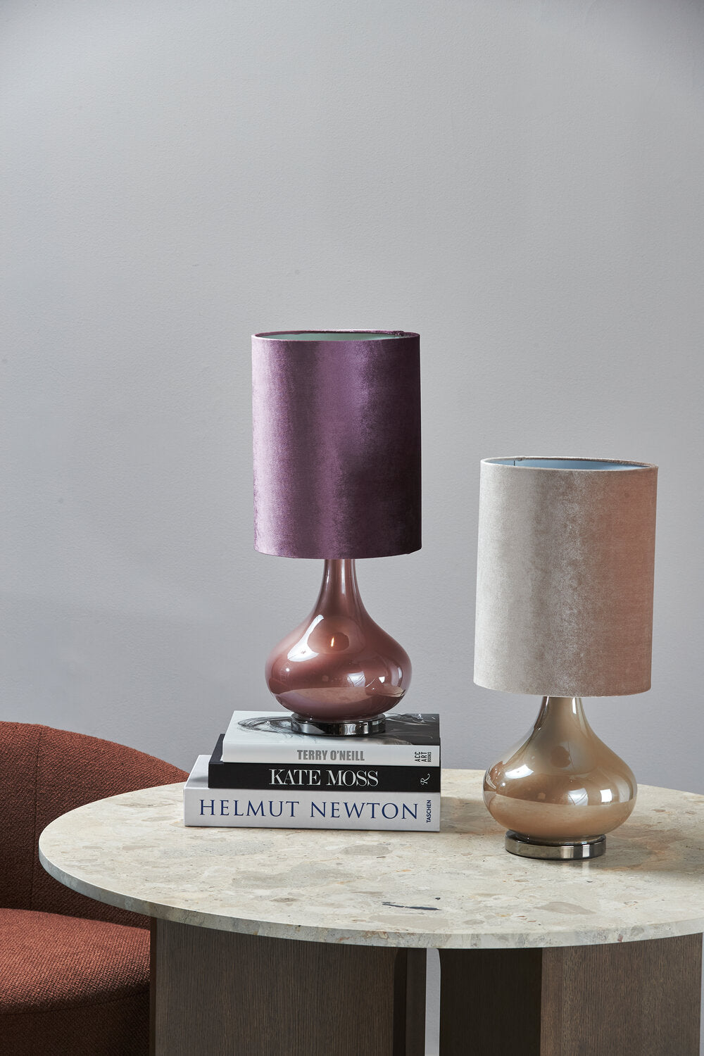 Velour bordlampe, beige - Ø25 cm.