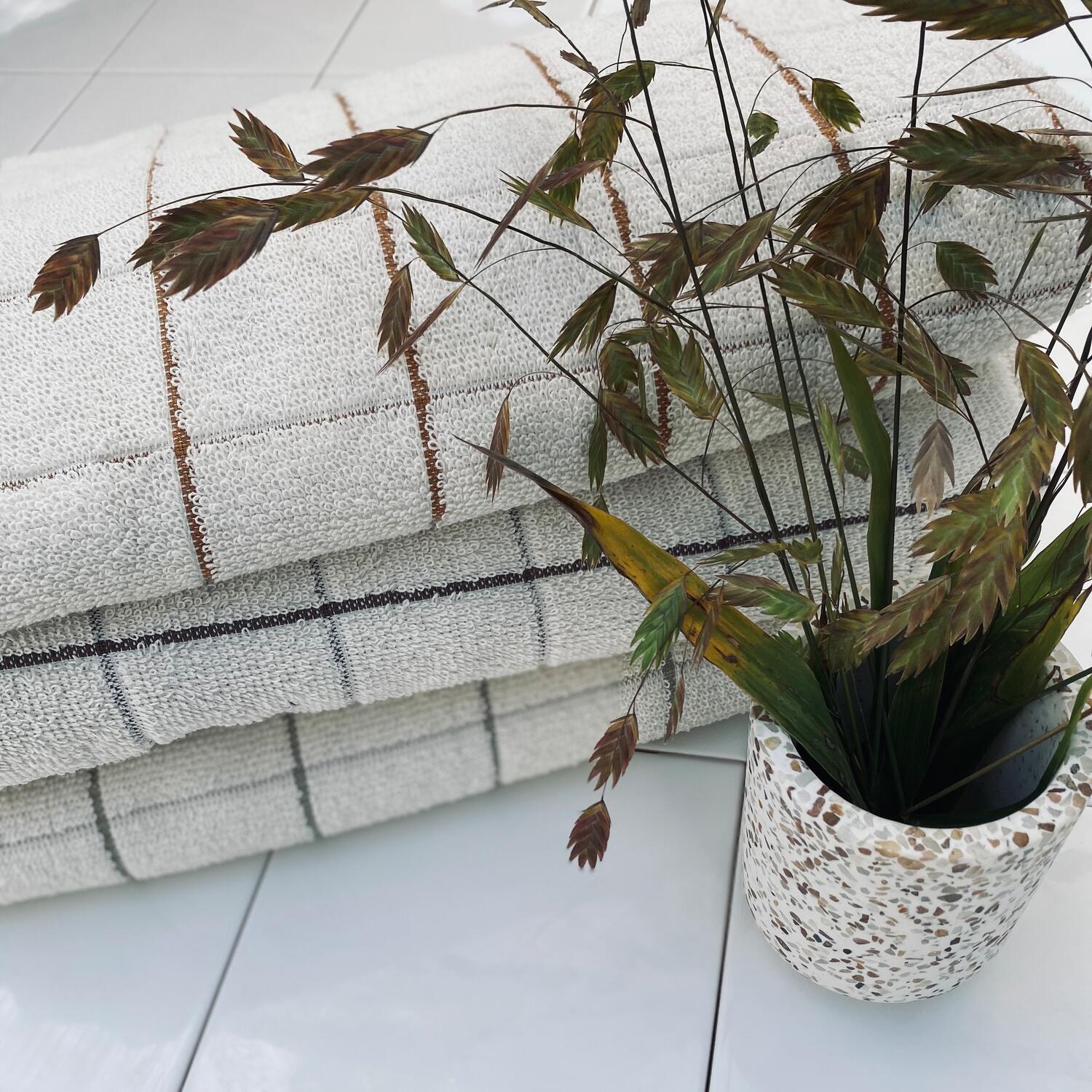 Terrazzo vase - natural