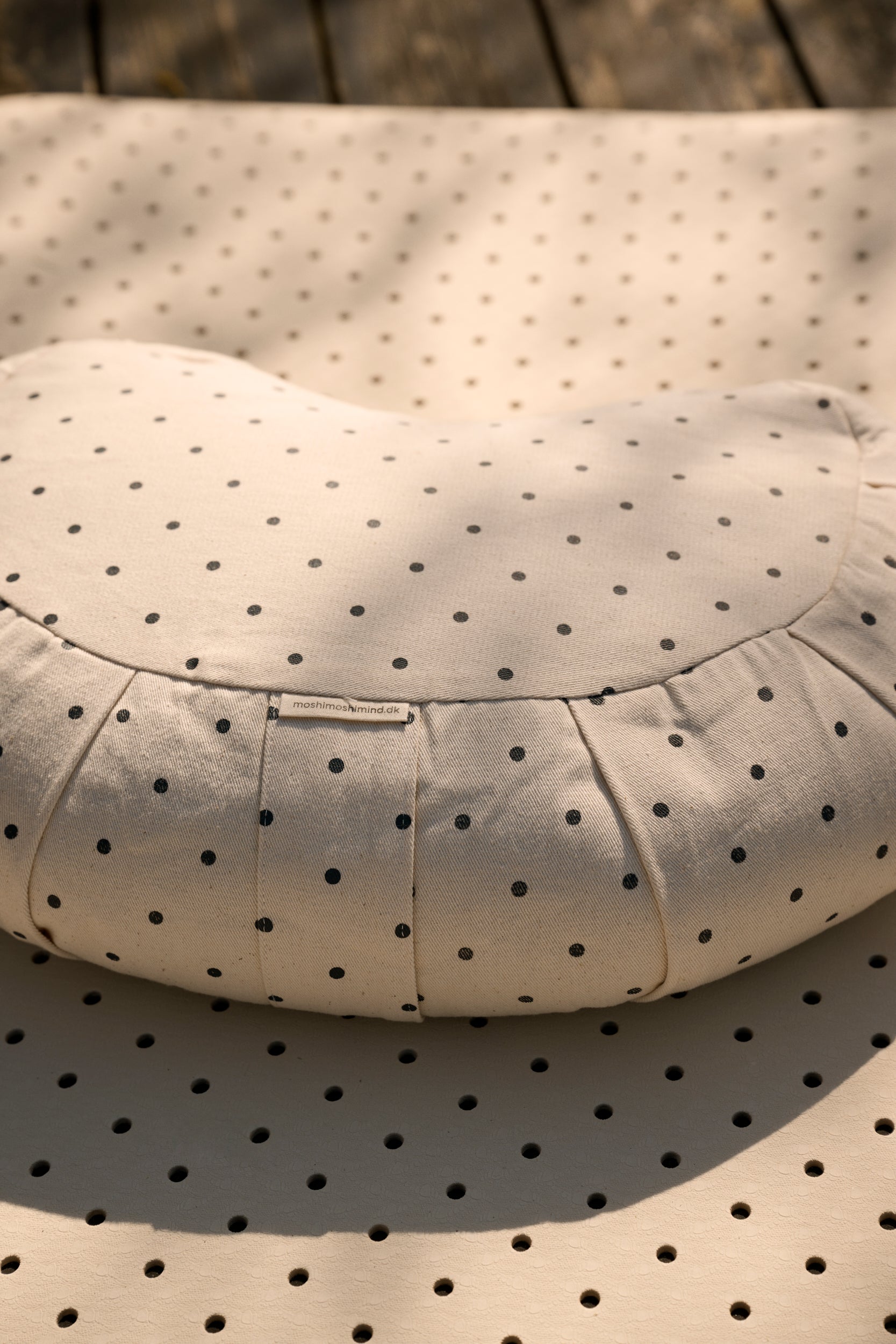 Dotted signature yogamåttet - Ecru/black